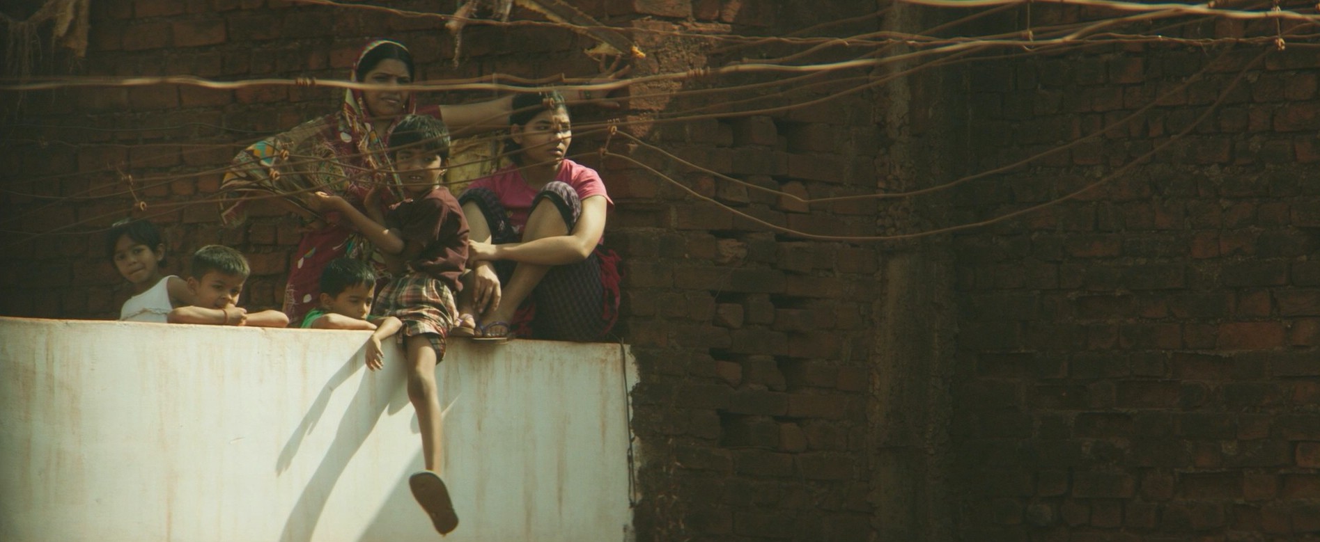 Newton (2017) —  shot,  lighting