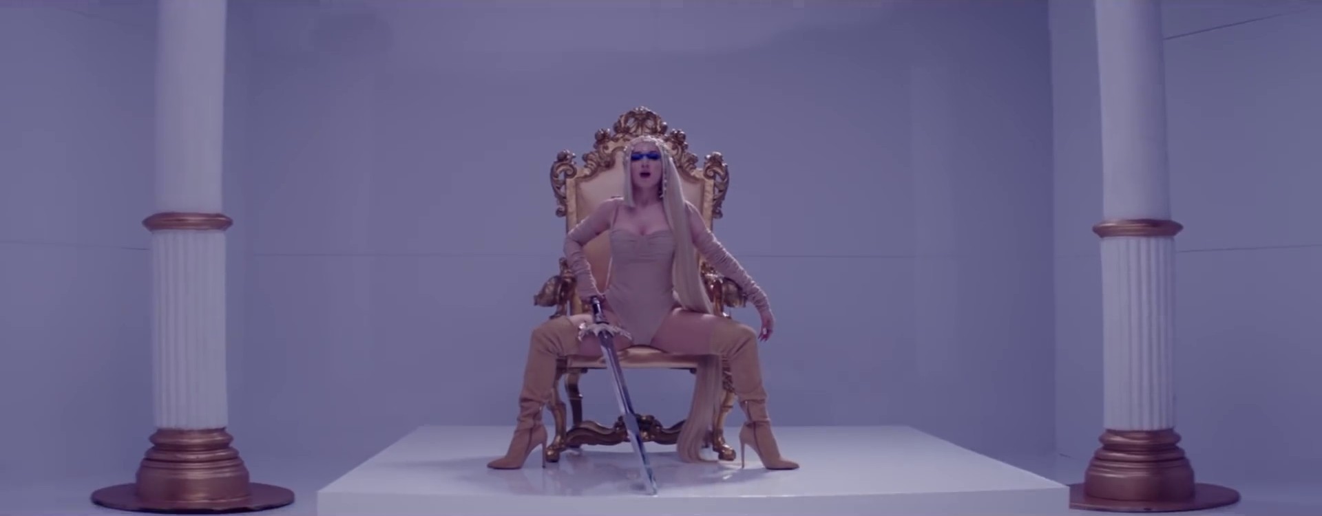 Kings & Queens (2020) —  shot,  lighting