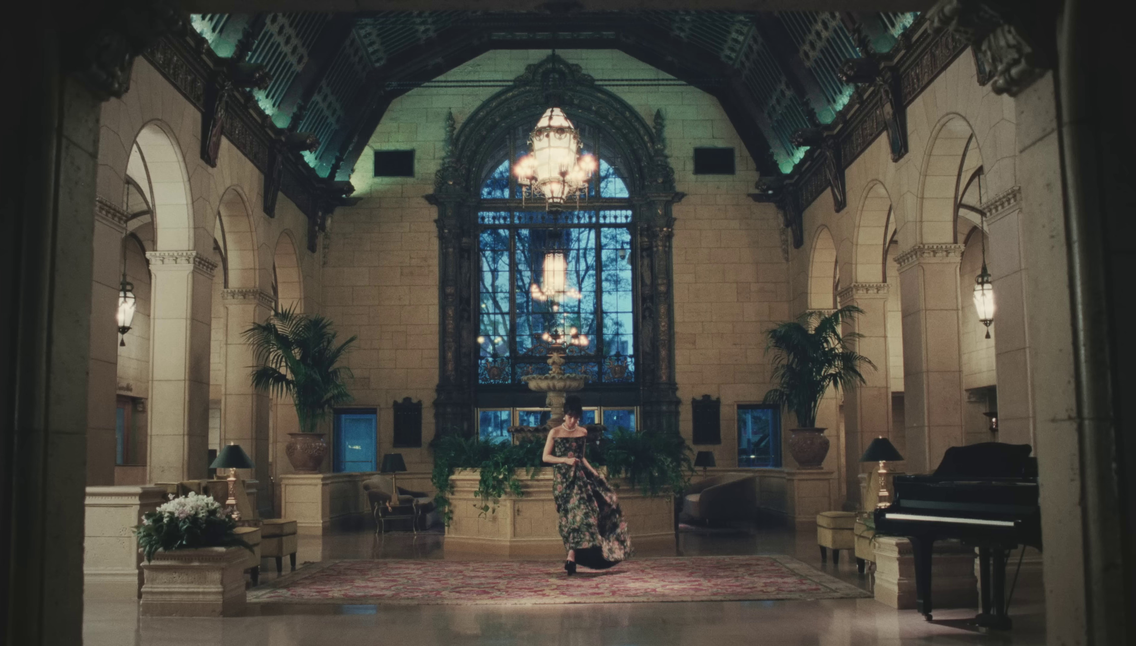 꽃(FLOWER) (2023) —  shot,  lighting