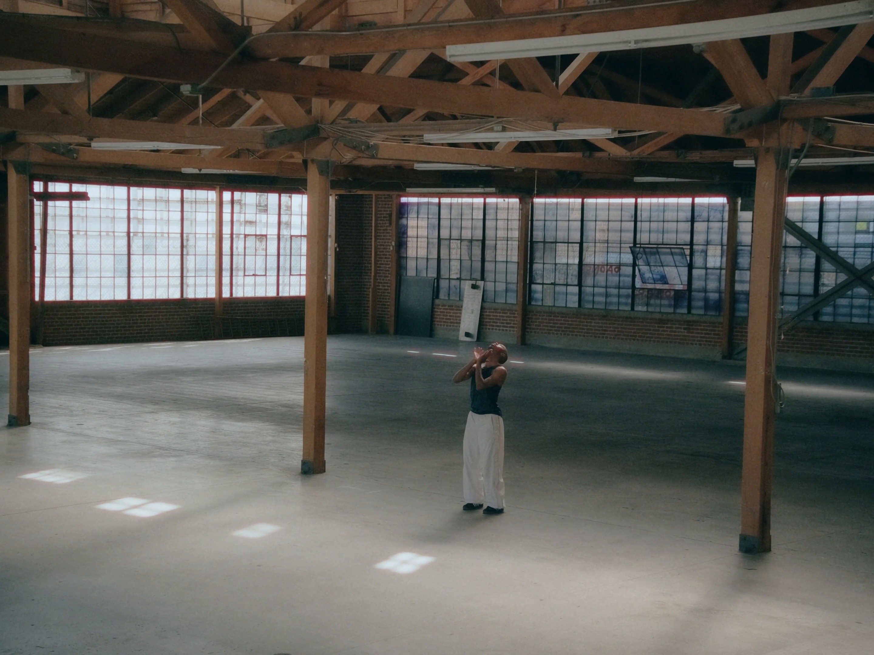 SU VOZ (2025) —  shot,  lighting