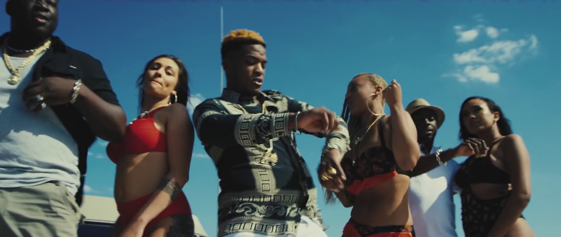 Salé (2017) —  shot,  lighting