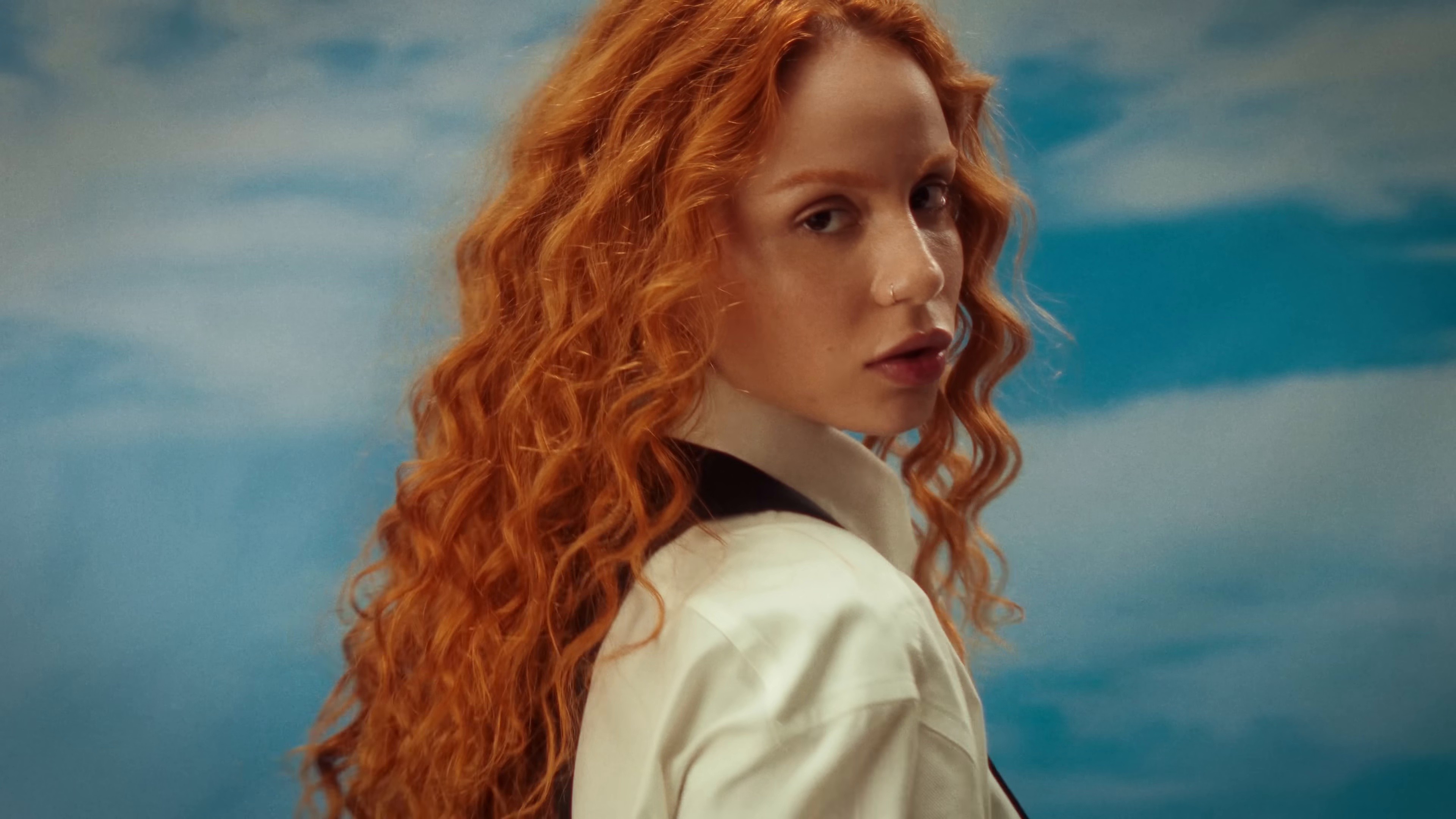 Que Pecado! (2025) —  shot,  lighting