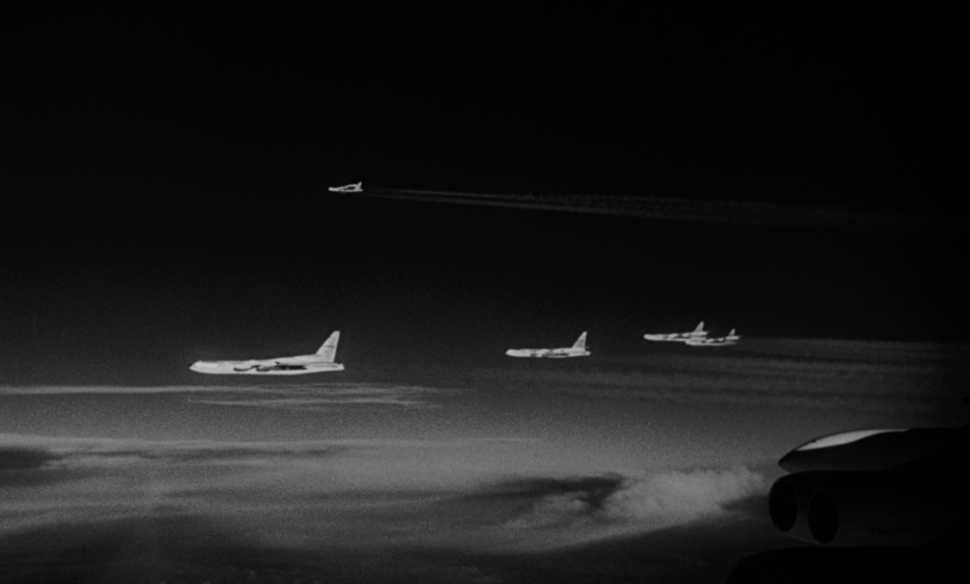 Dr. Strangelove or: How I Learned to Stop Worrying and Love the Bomb (1964) —  shot,  lighting
