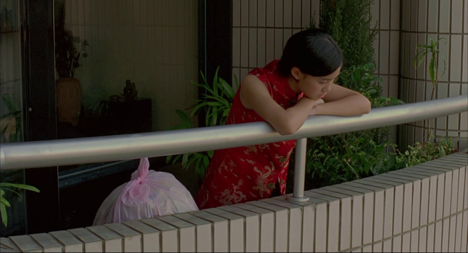 Yi Yi: A One and a Two... (2000) —  shot,  lighting