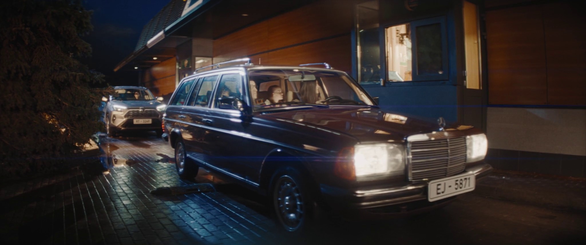 McDonalds || Kitchens On Vacation (2024) —  shot,  lighting