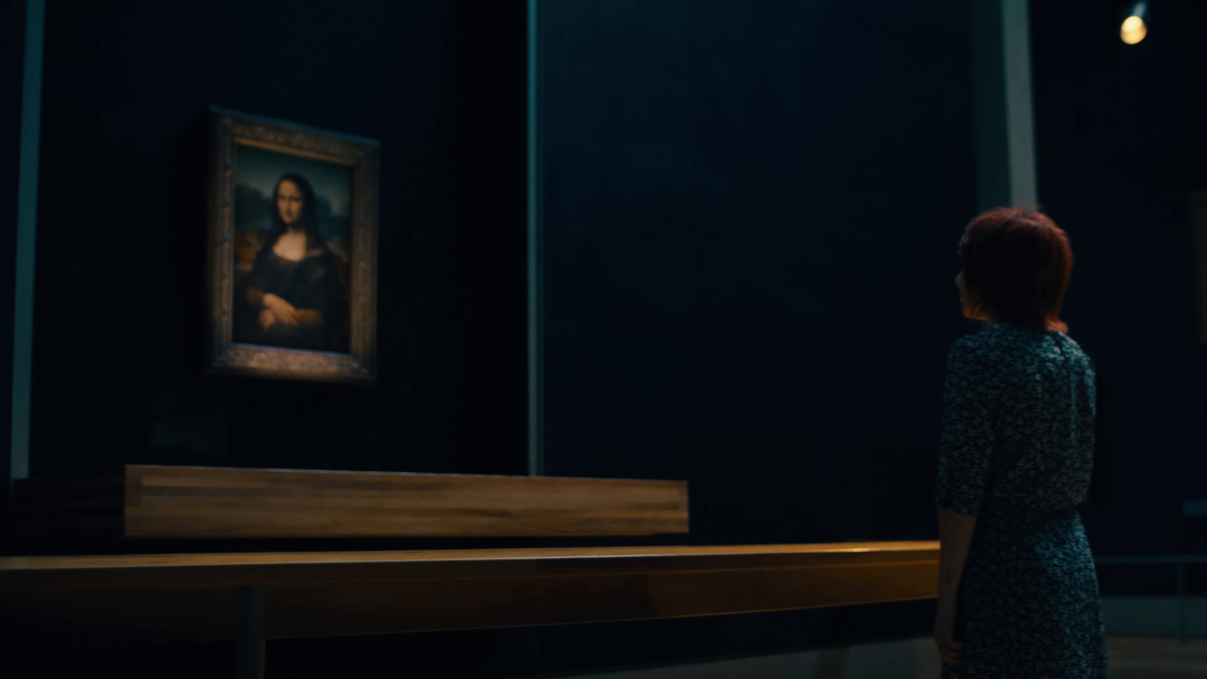 Joker Folie à Deux x Louvre | Lady Gaga, Mona Lisa (2024) —  shot,  lighting