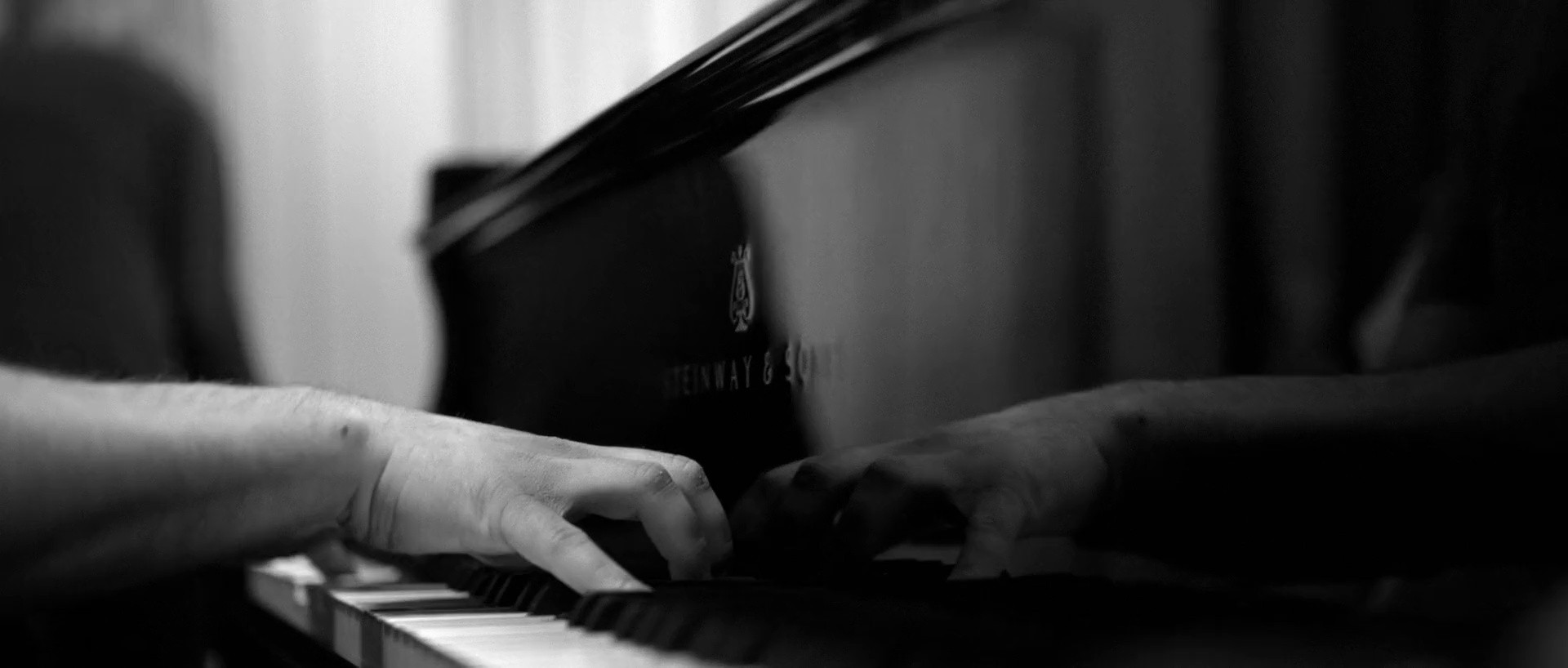 Hennessy & O.S.T.R Never stop. Never settle – Autentycznie (2018) —  shot,  lighting