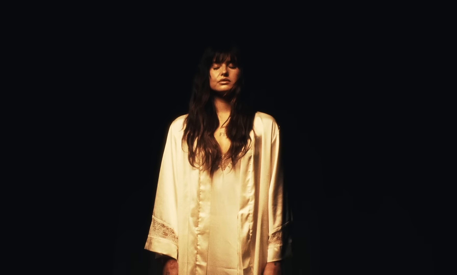 rodéo (2024) —  shot,  lighting