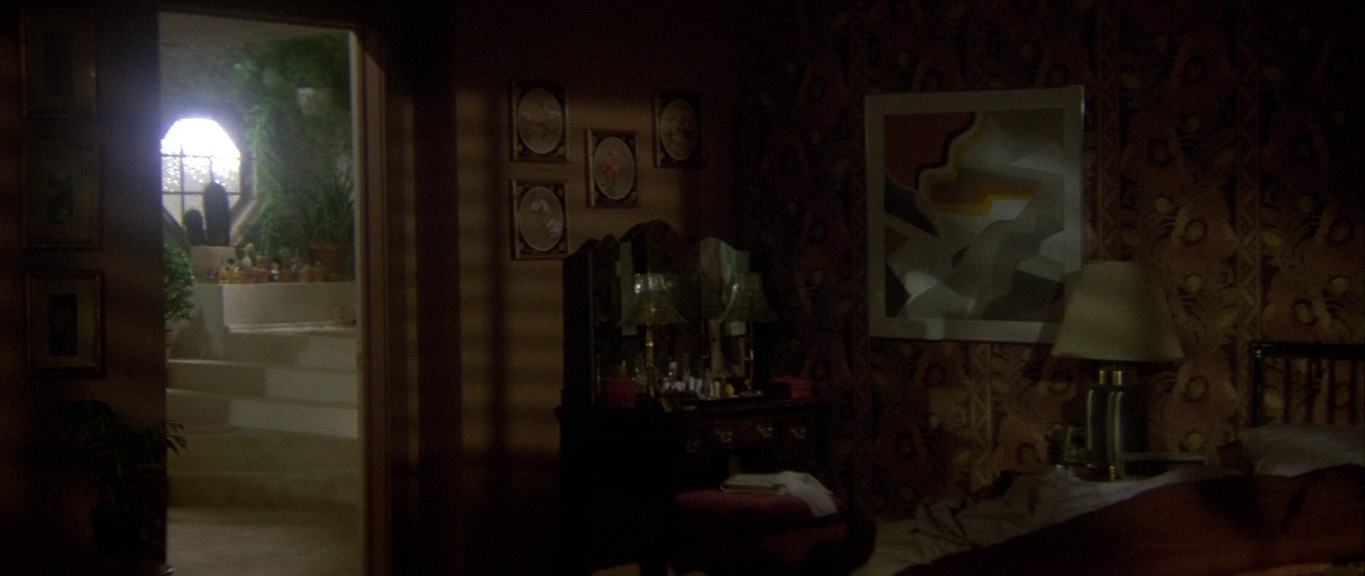 Dressed to Kill (1980) —  shot,  lighting