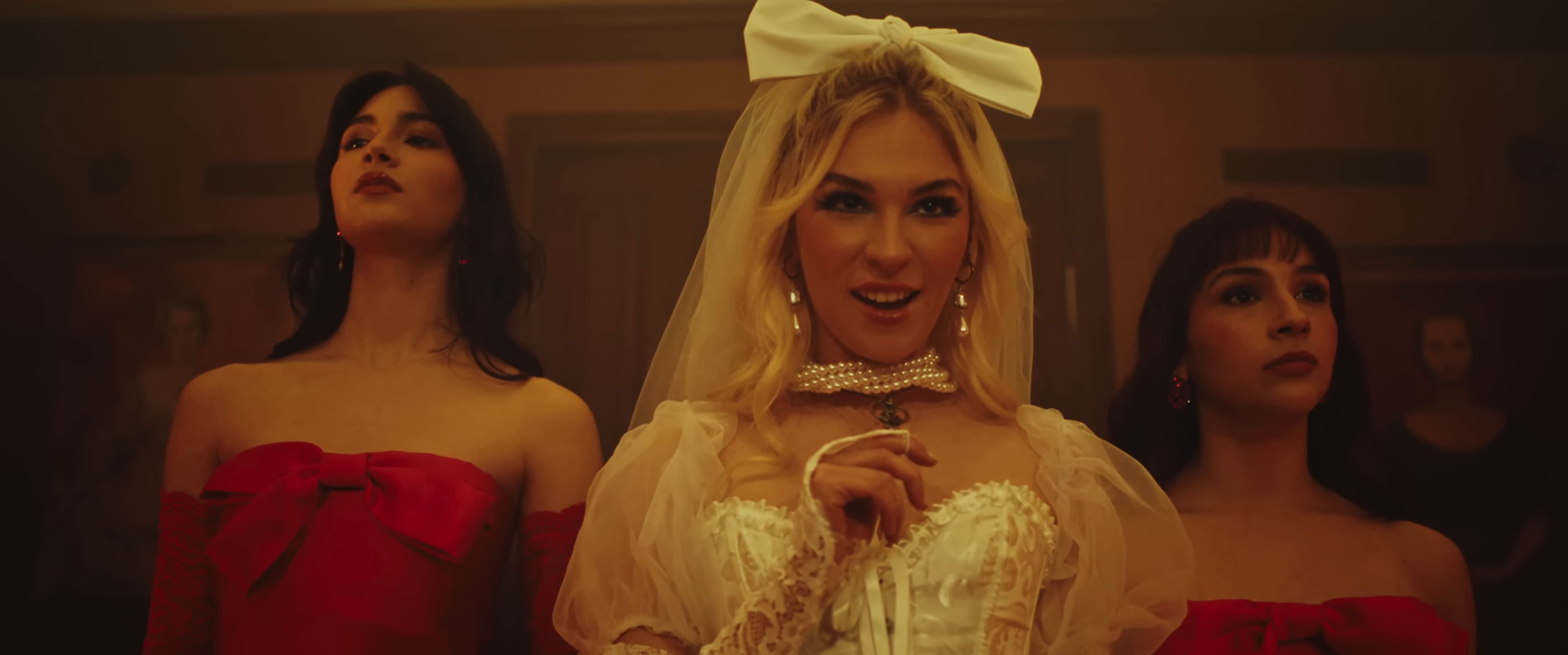 Qué Más Quieres (2024) —  shot,  lighting