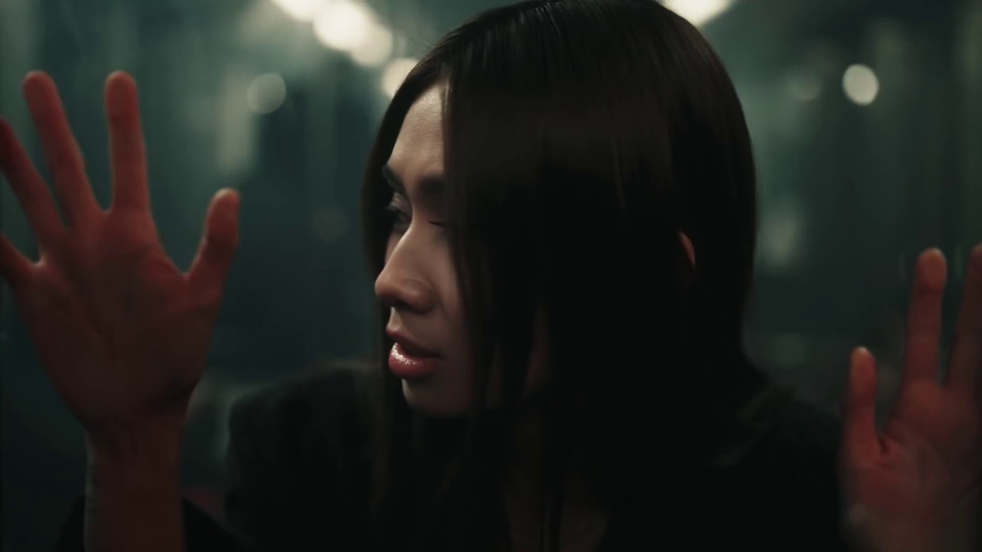 La La Lost You  (2019) —  shot,  lighting