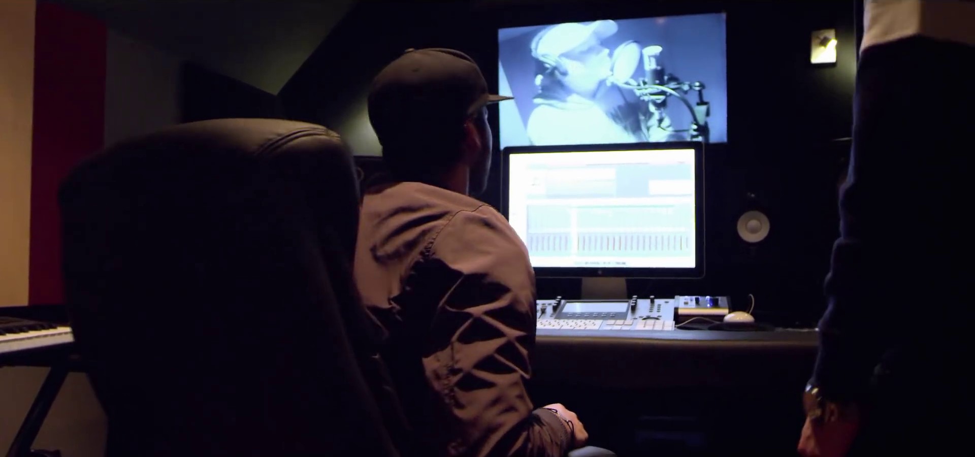 On Verra (2015) —  shot,  lighting