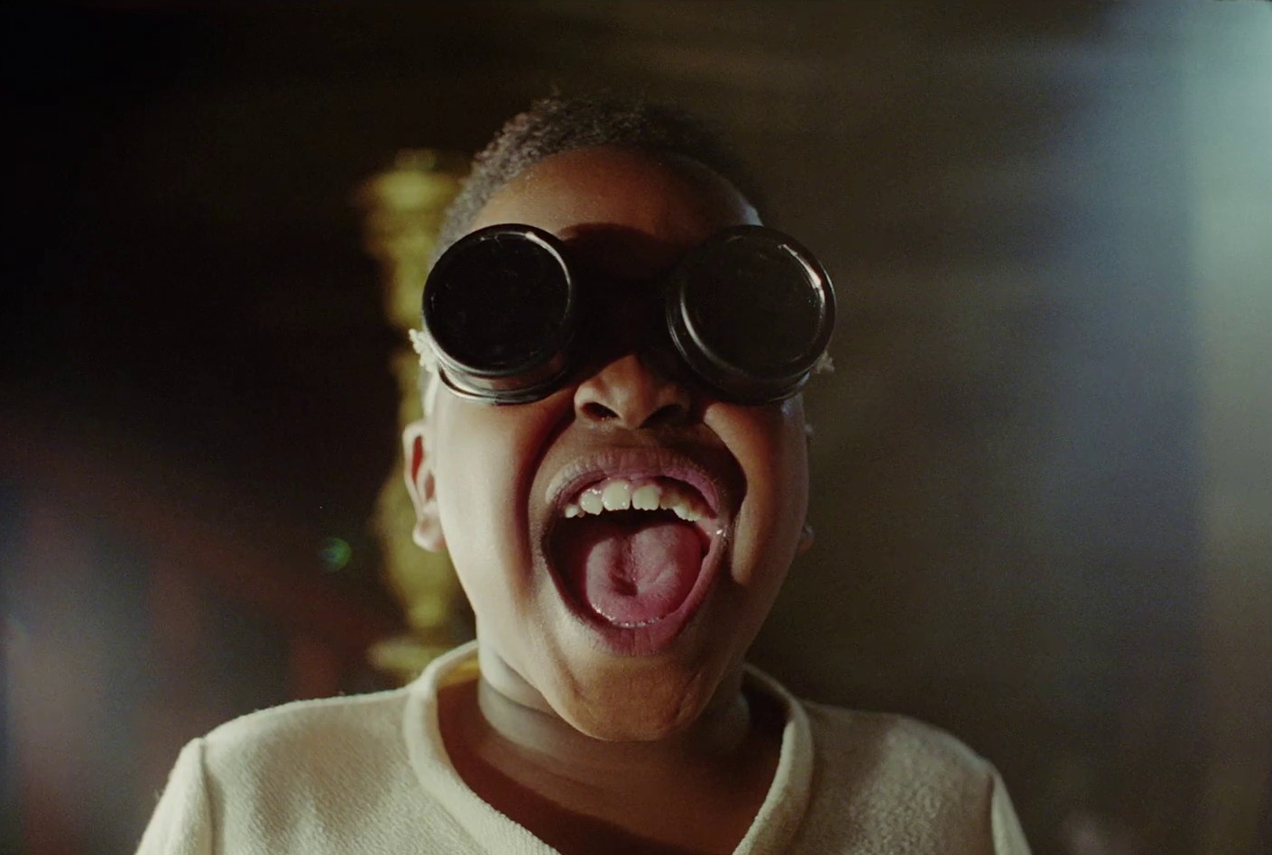 Toy (2018) —  shot,  lighting