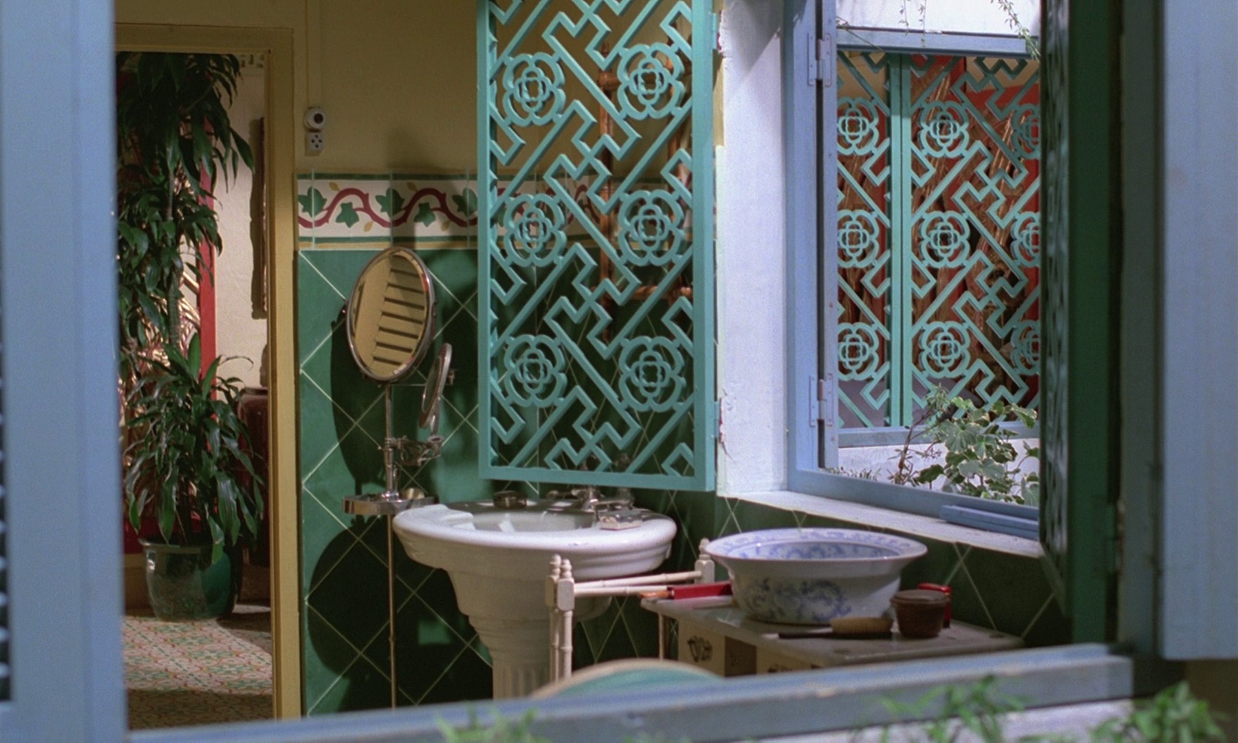 The Scent of Green Papaya (1993) —  shot,  lighting