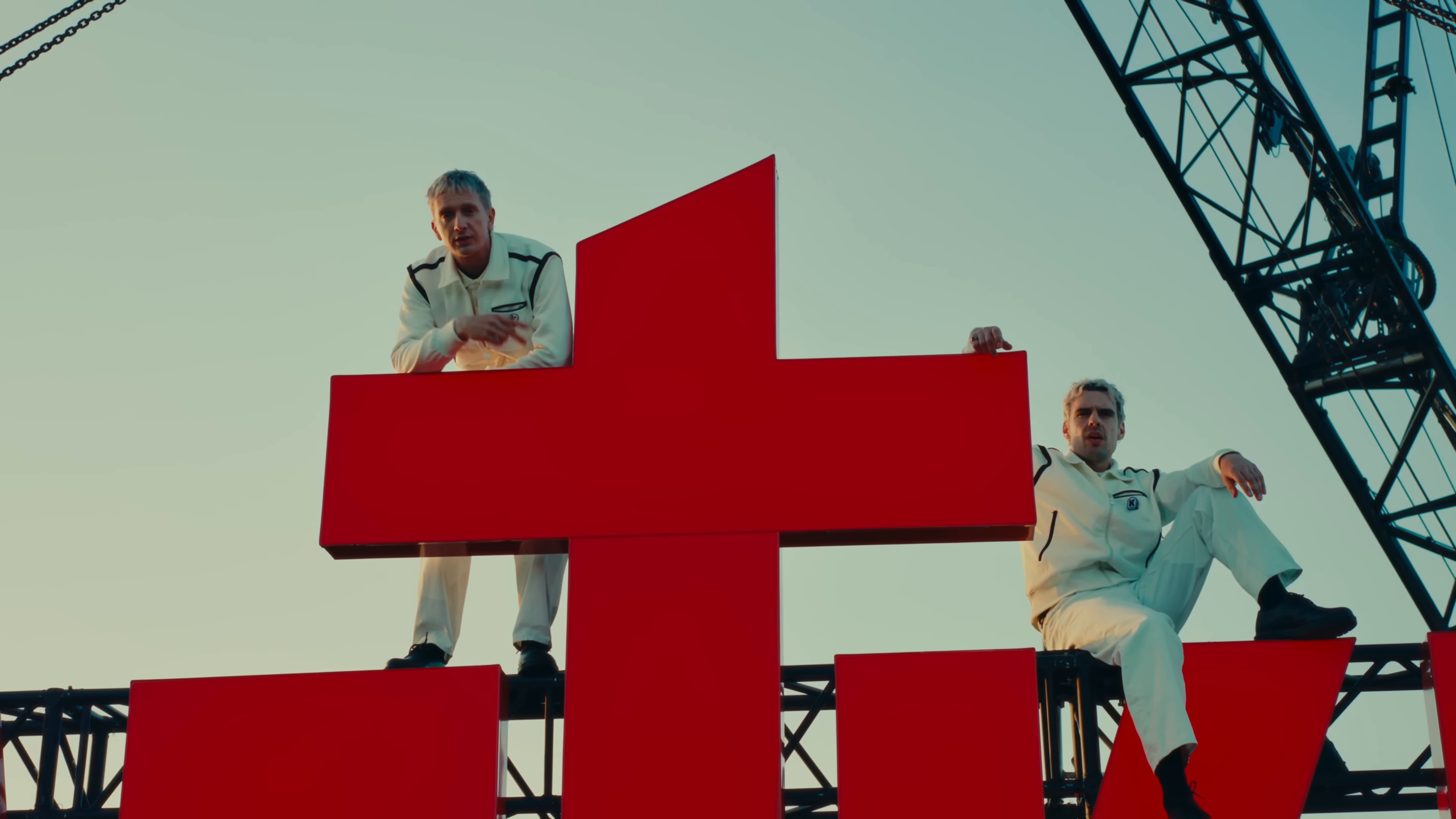 Schief in jedem Chor (2025) —  shot,  lighting