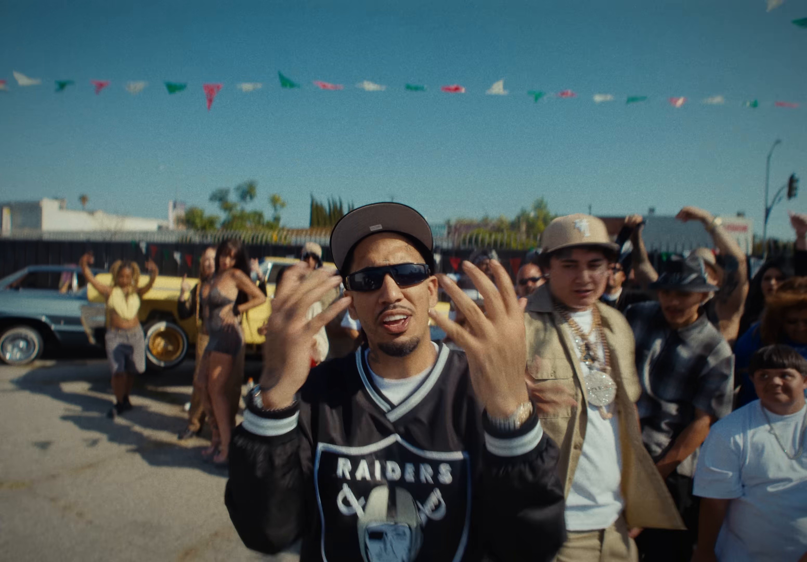 ROCKIN (2025) —  shot,  lighting