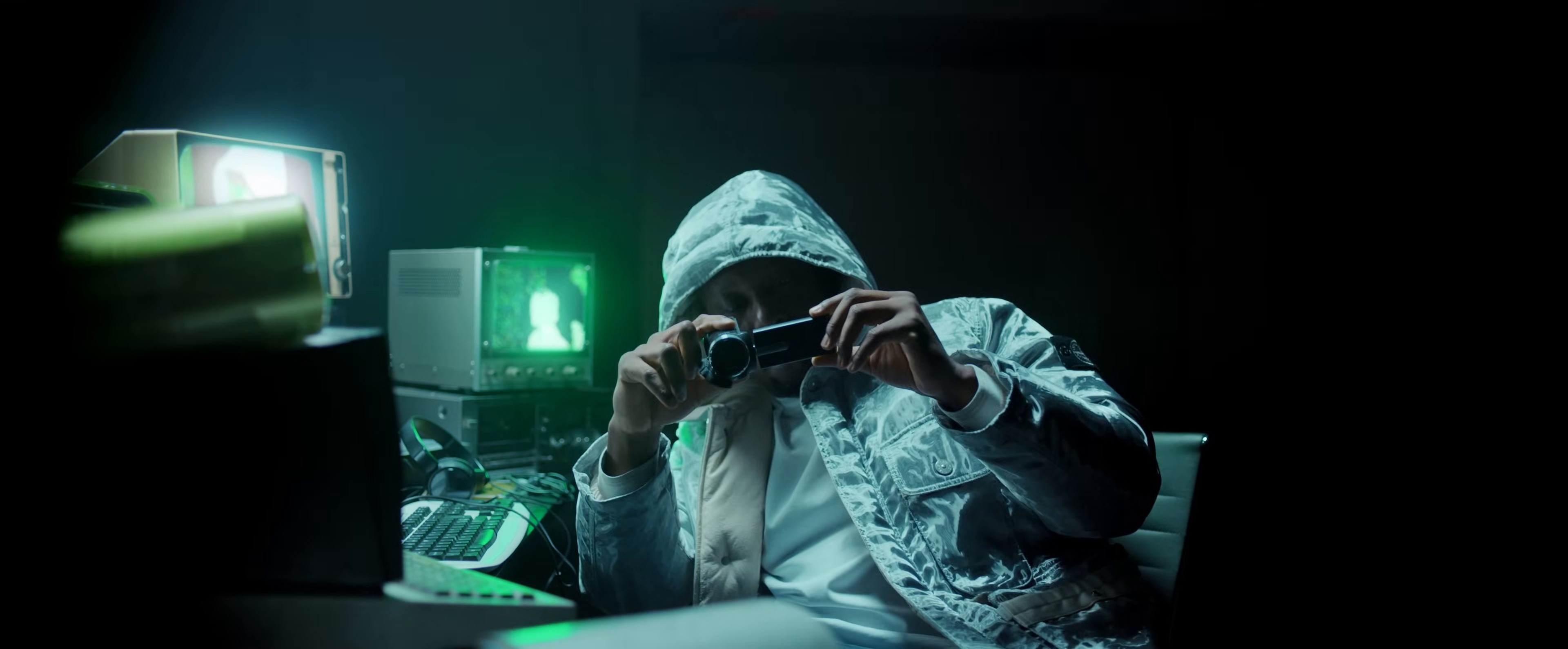 Co-sign (2024) —  shot,  lighting