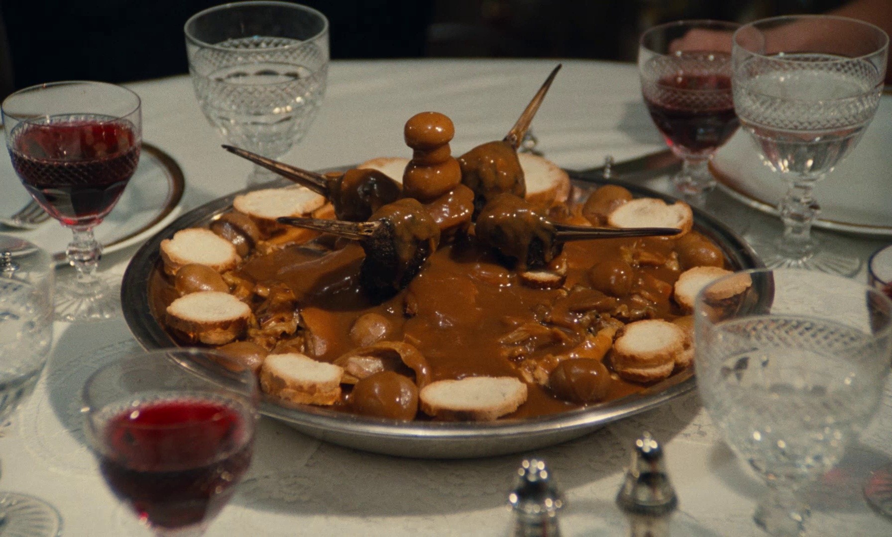 My American Uncle (1981) —  shot,  lighting