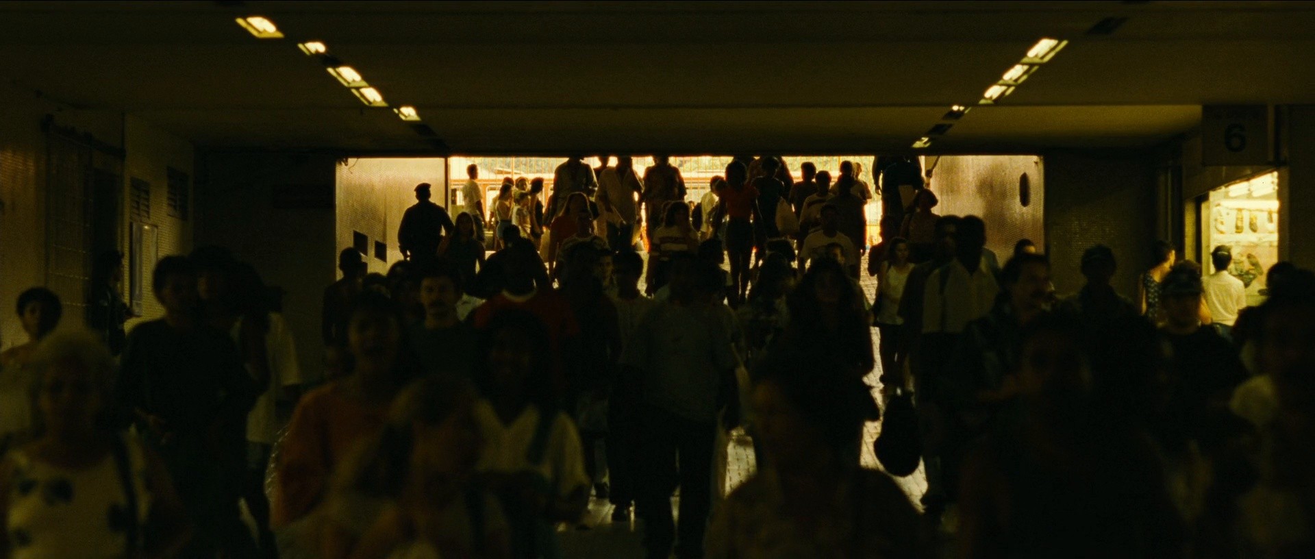 Central Station (1998) —  shot,  lighting