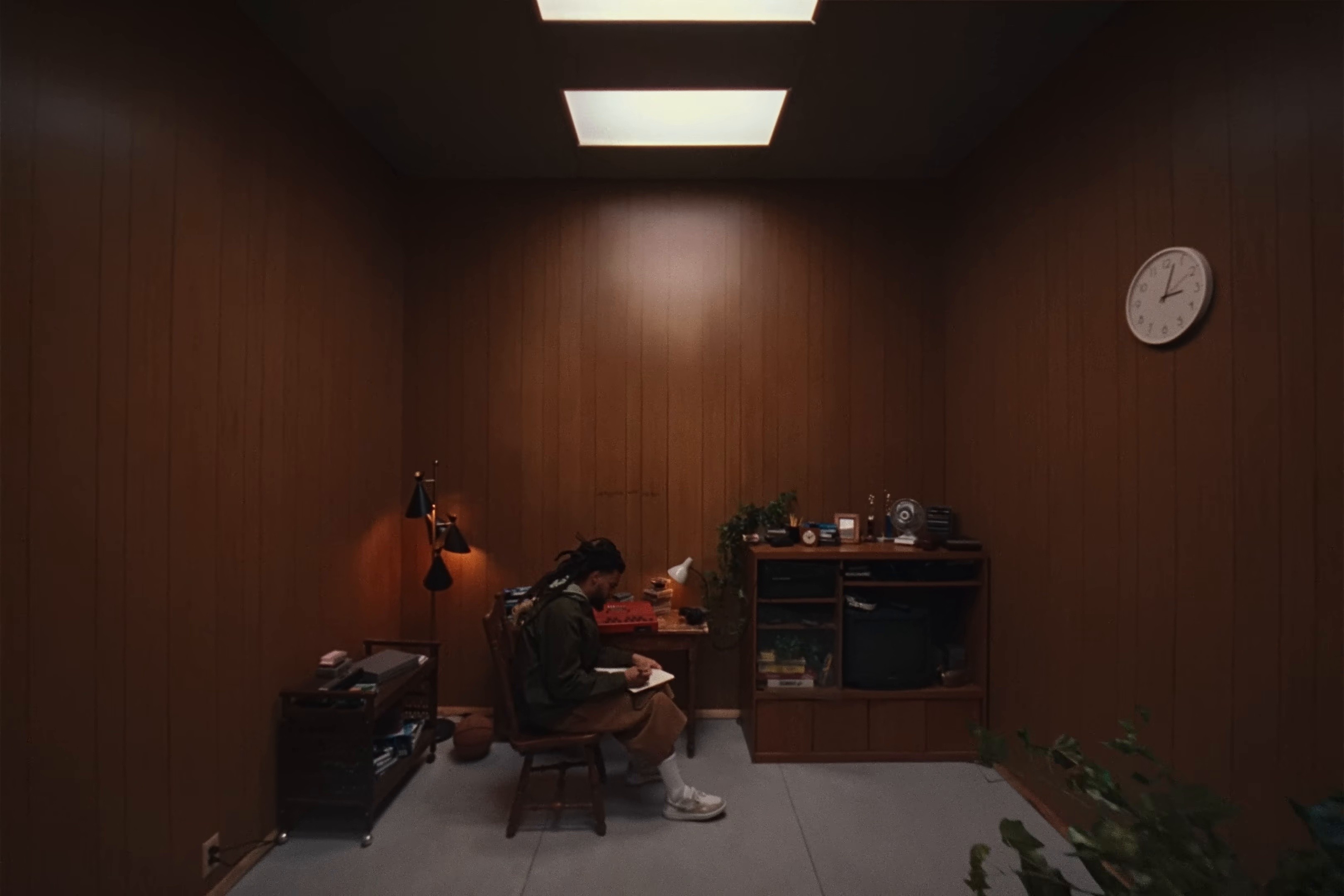 THE FALL-OFF... (2026) —  shot,  lighting