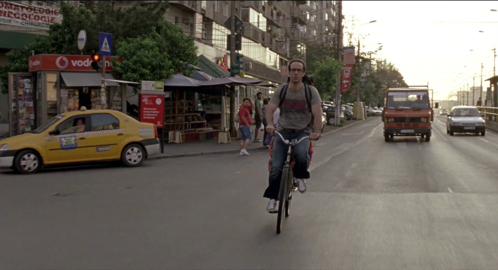 Everybody in Our Family (2013) —  shot,  lighting