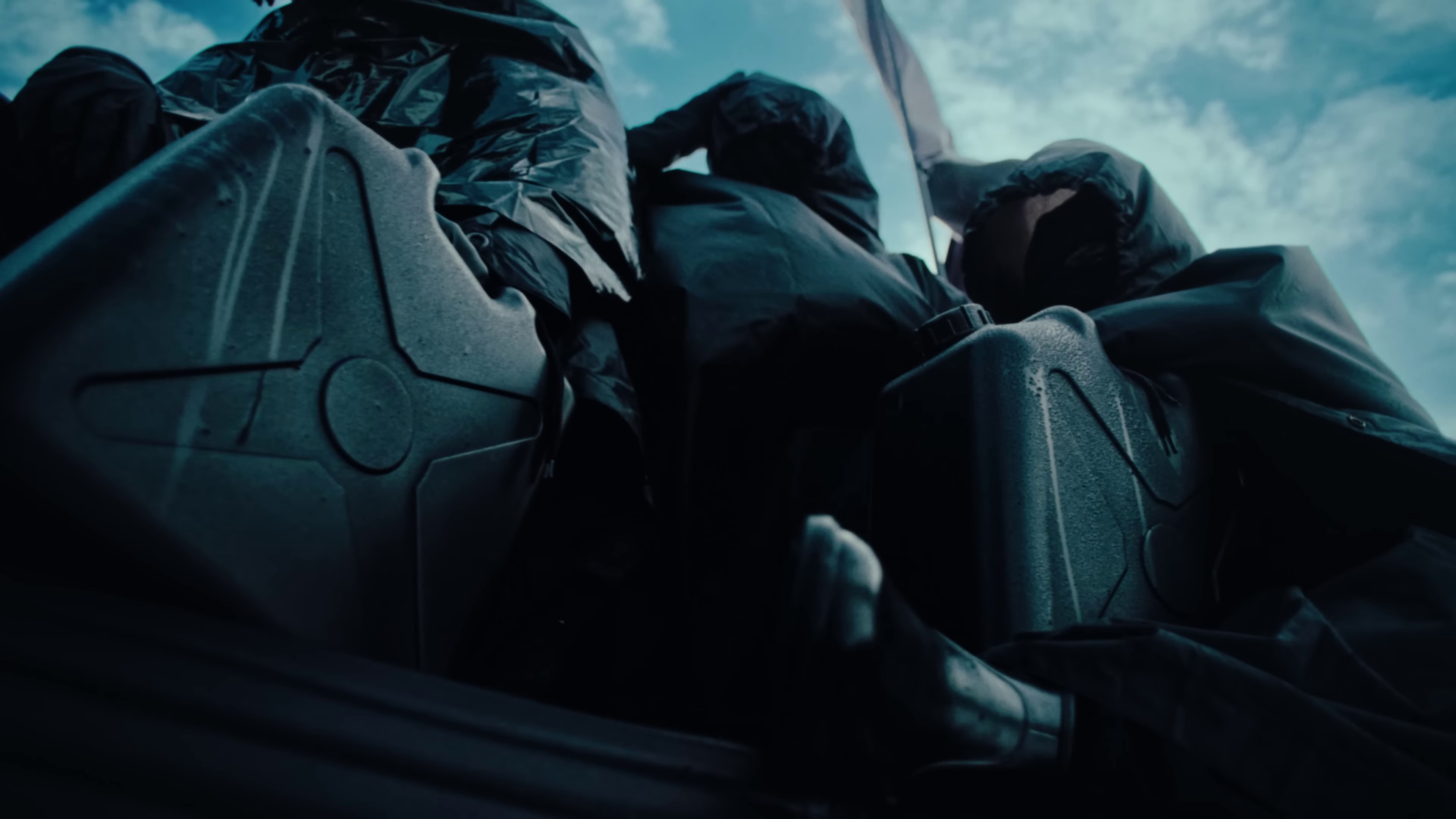 6G (2024) —  shot,  lighting