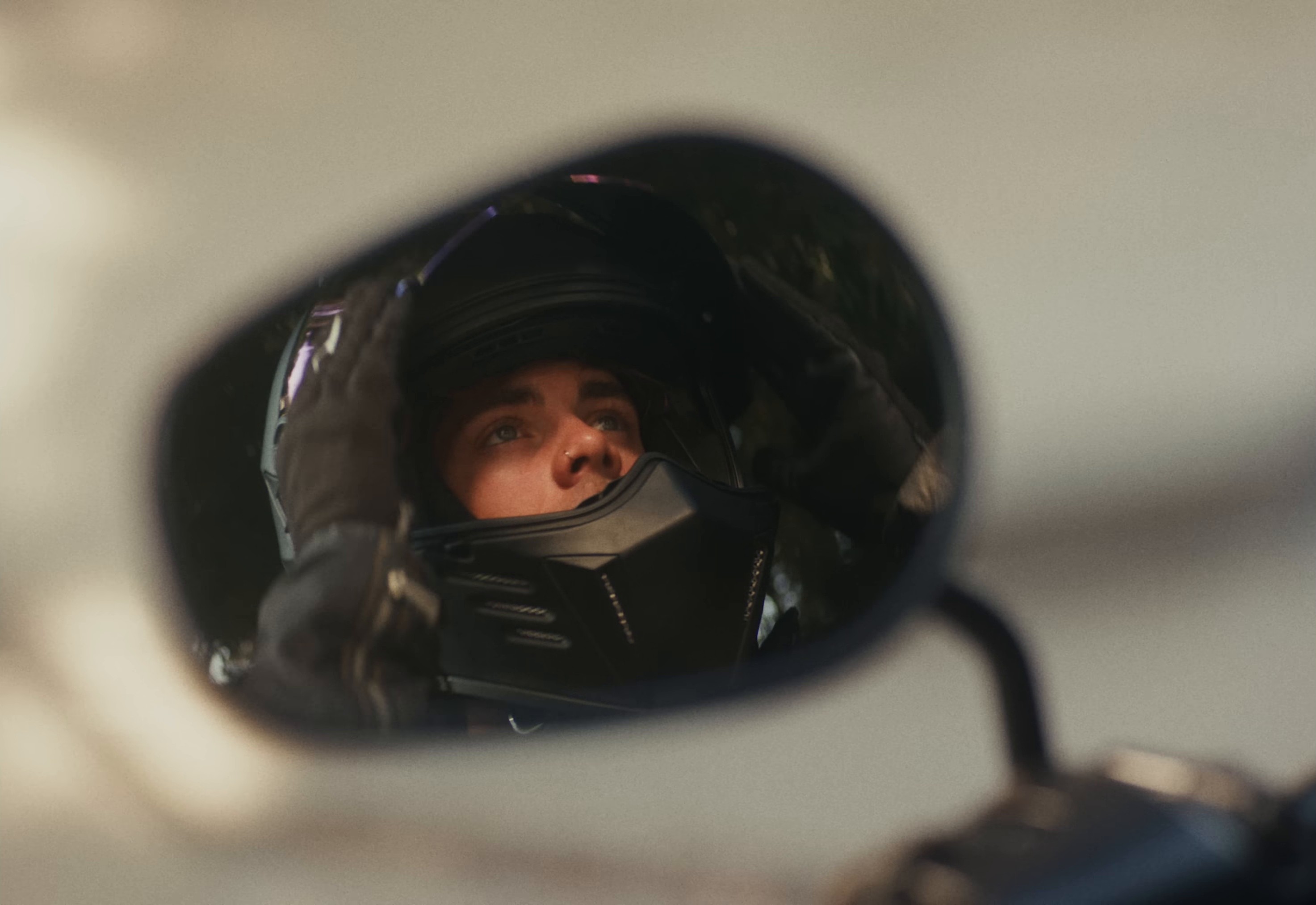 Don't Run (2024) —  shot,  lighting