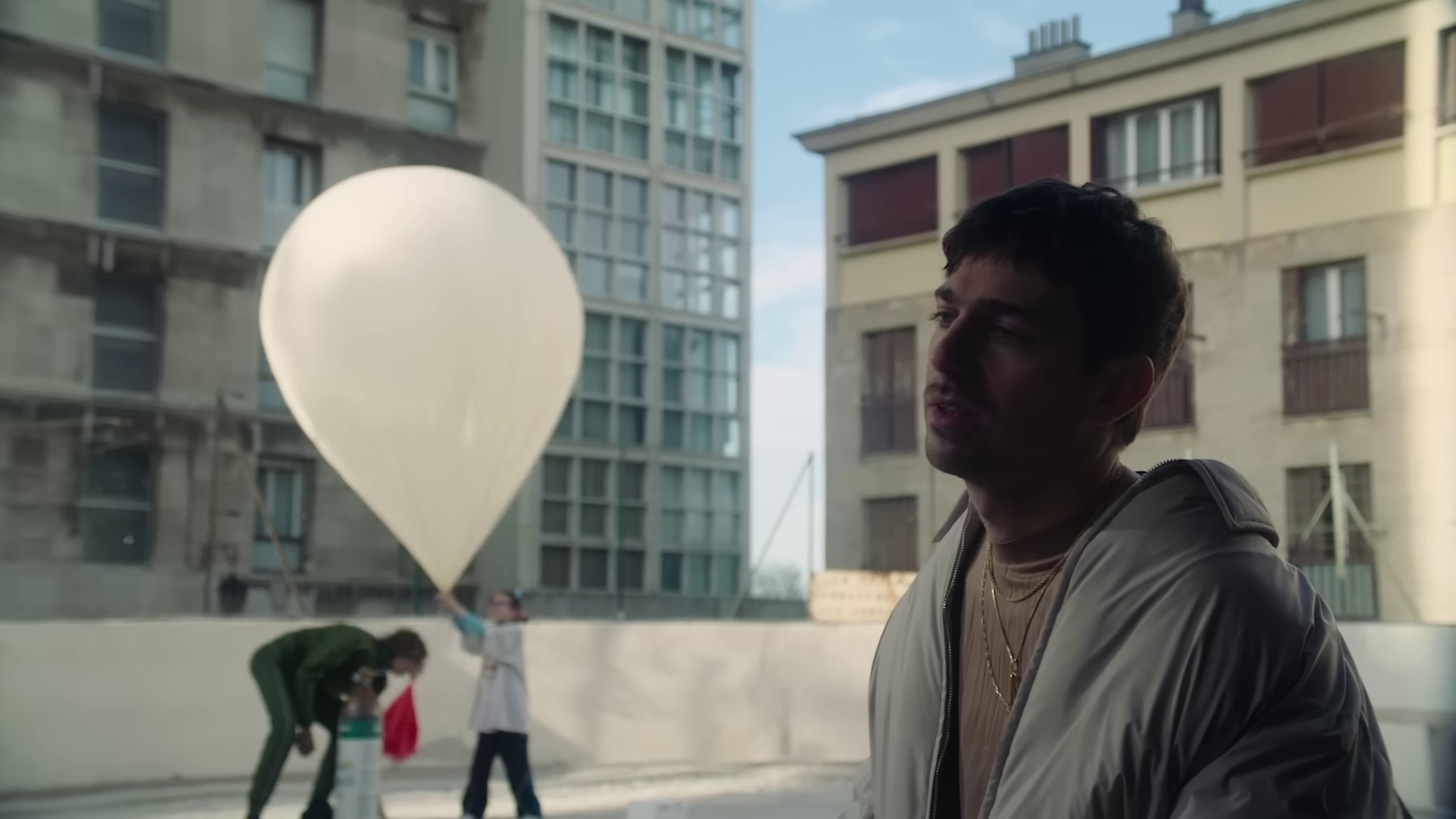 Beau temps (2023) —  shot,  lighting