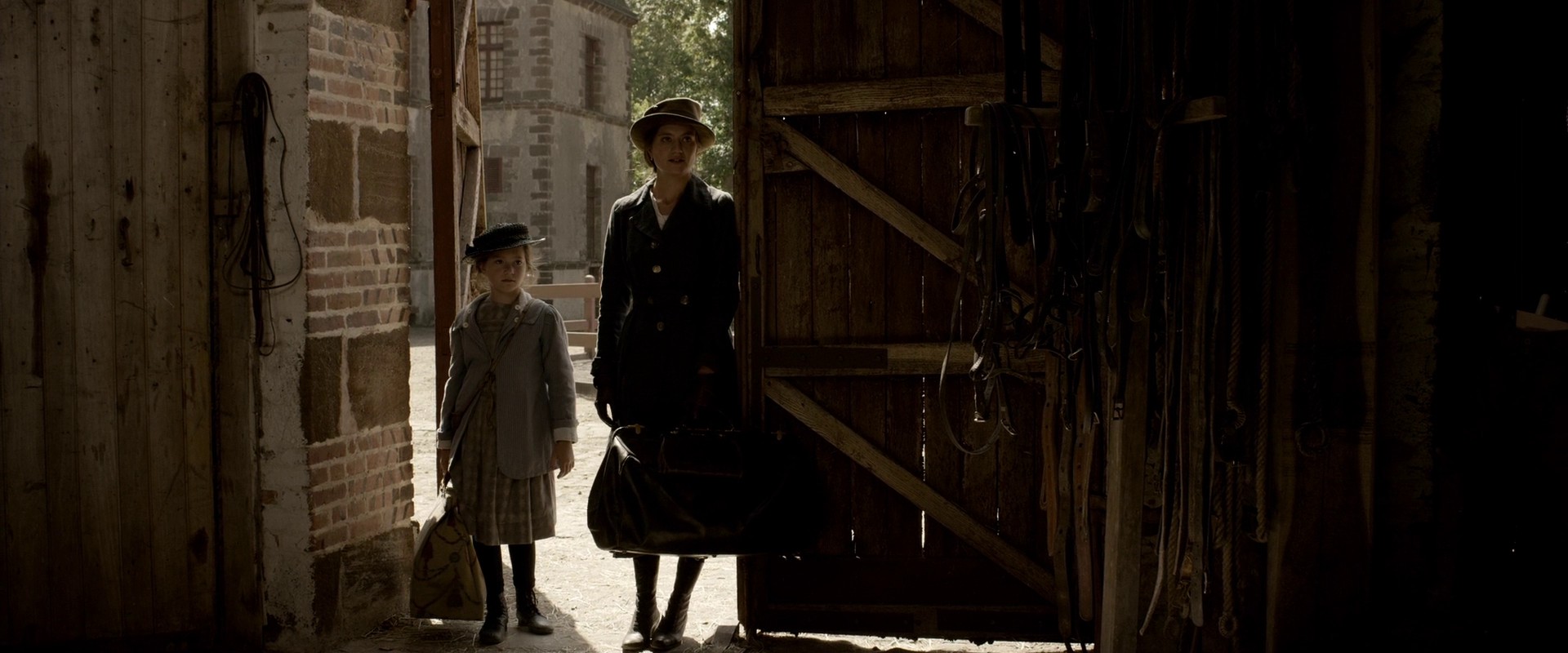 The Scent of Mandarin (2015) —  shot,  lighting