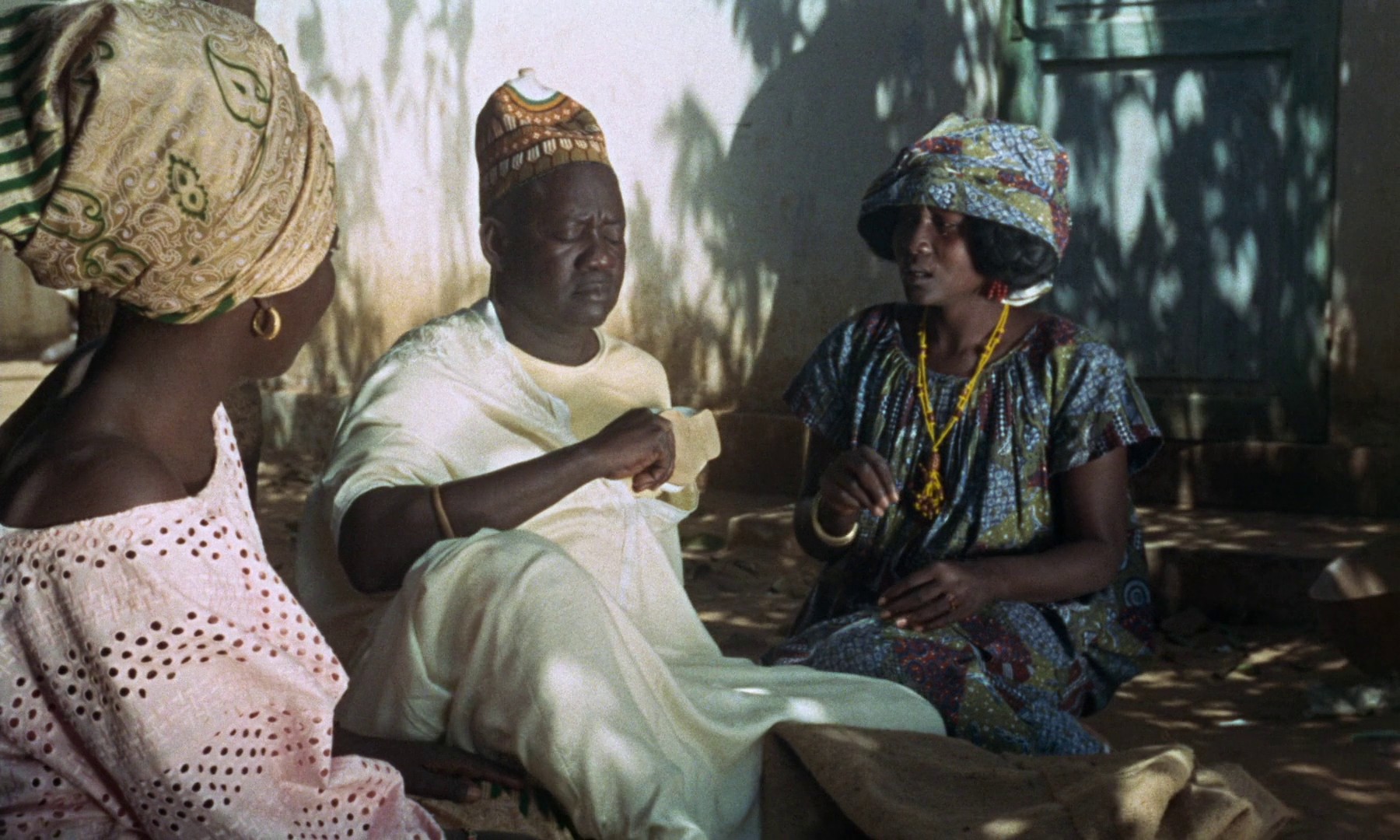 Mandabi (1968) —  shot,  lighting