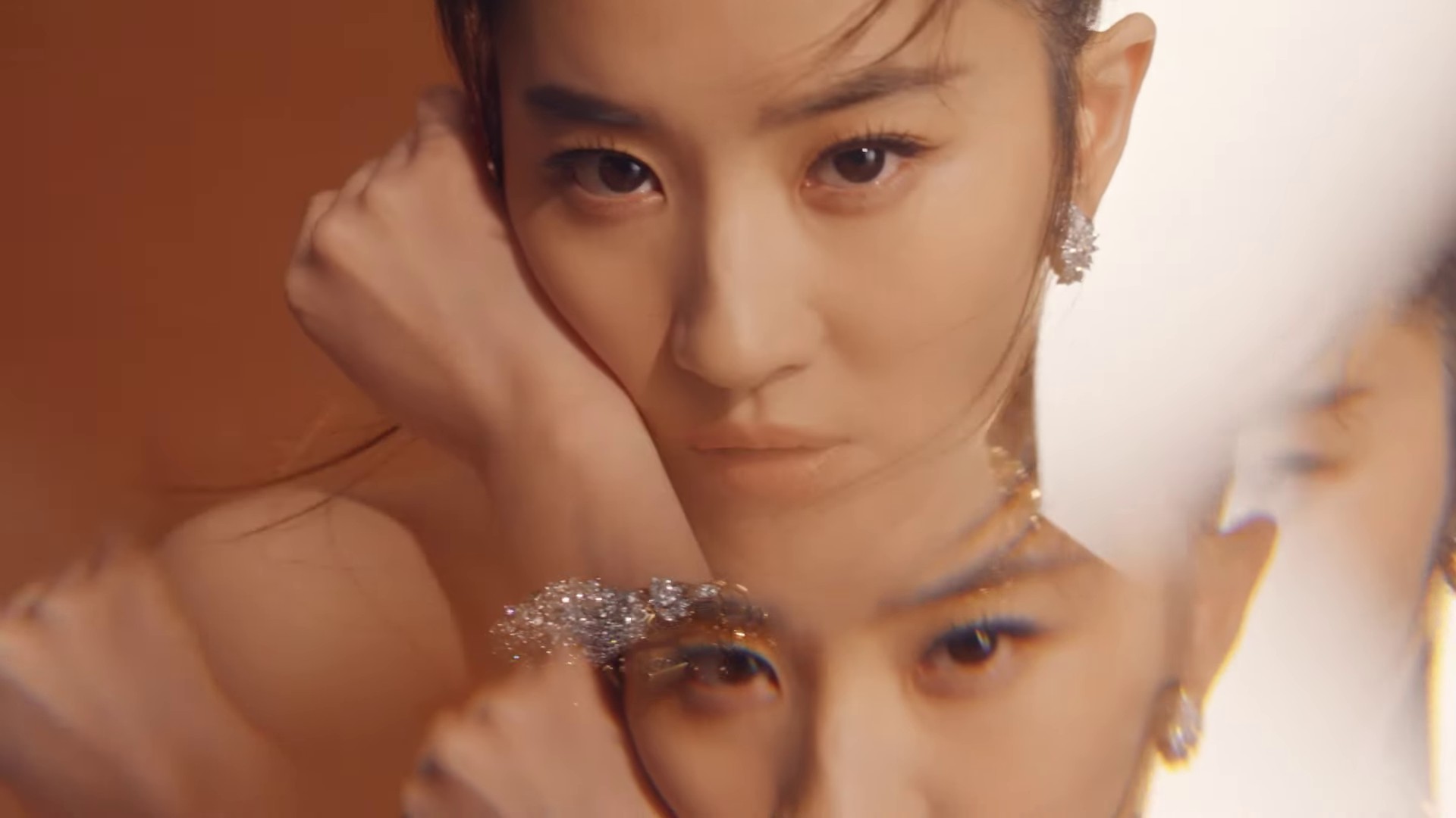 Eternal Elegance: Yifei Liu x Serpenti | Bulgari Jewelry (2023) —  shot,  lighting