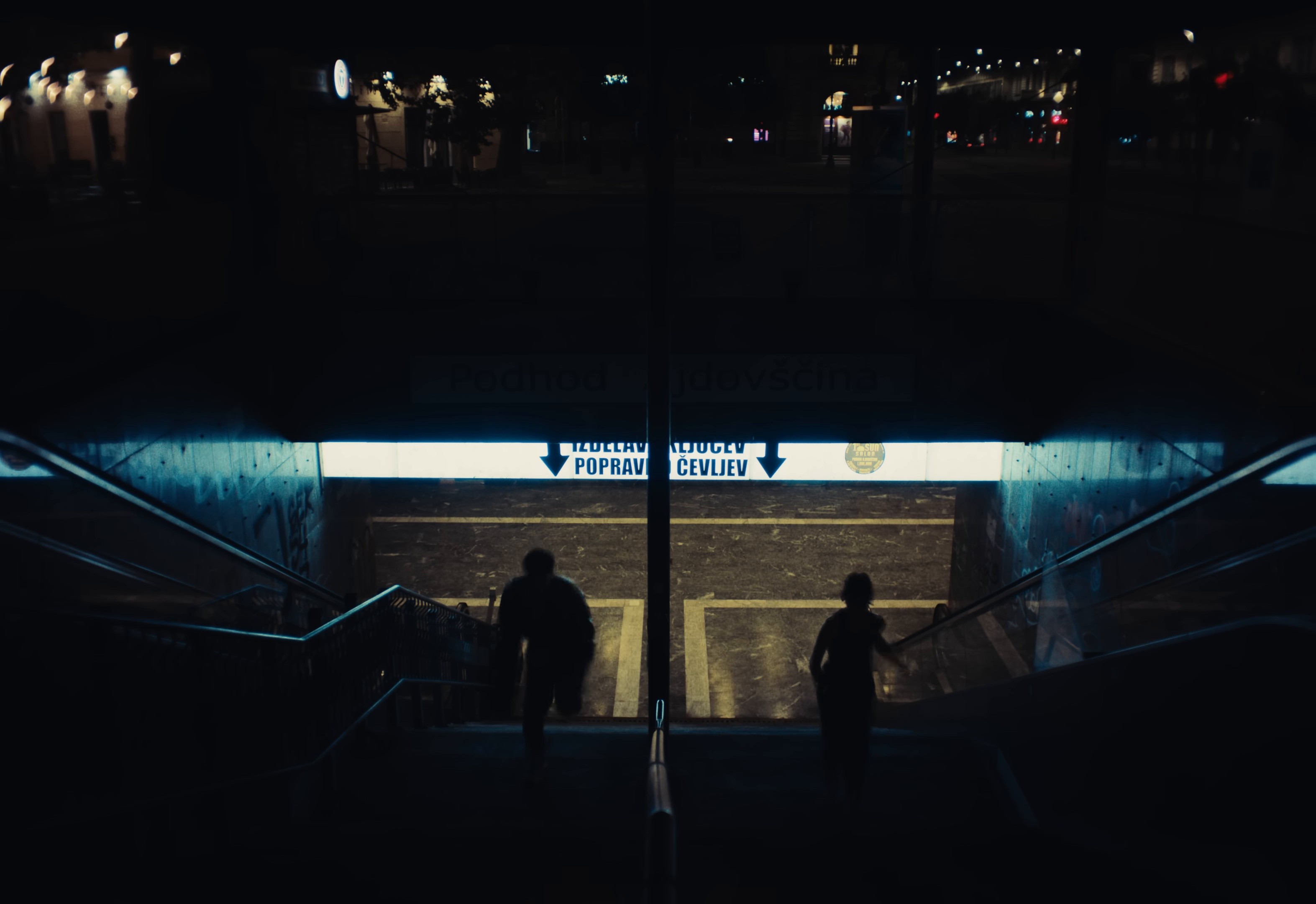 Impose  (2025) —  shot,  lighting