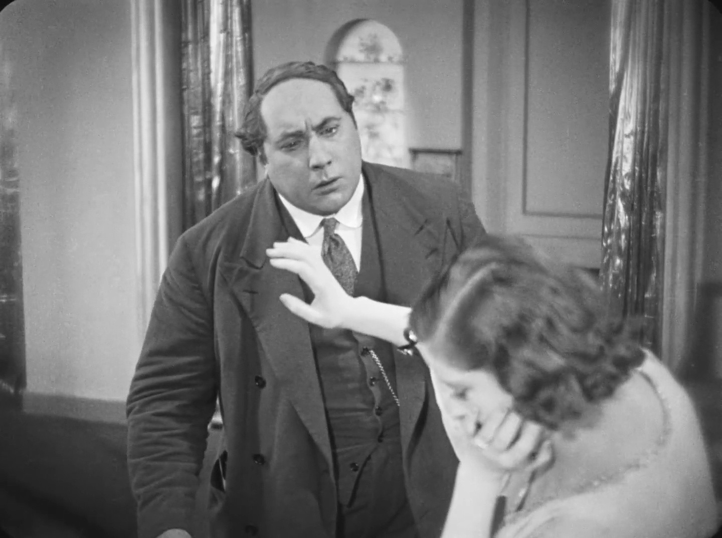L'Argent (1928) —  shot,  lighting