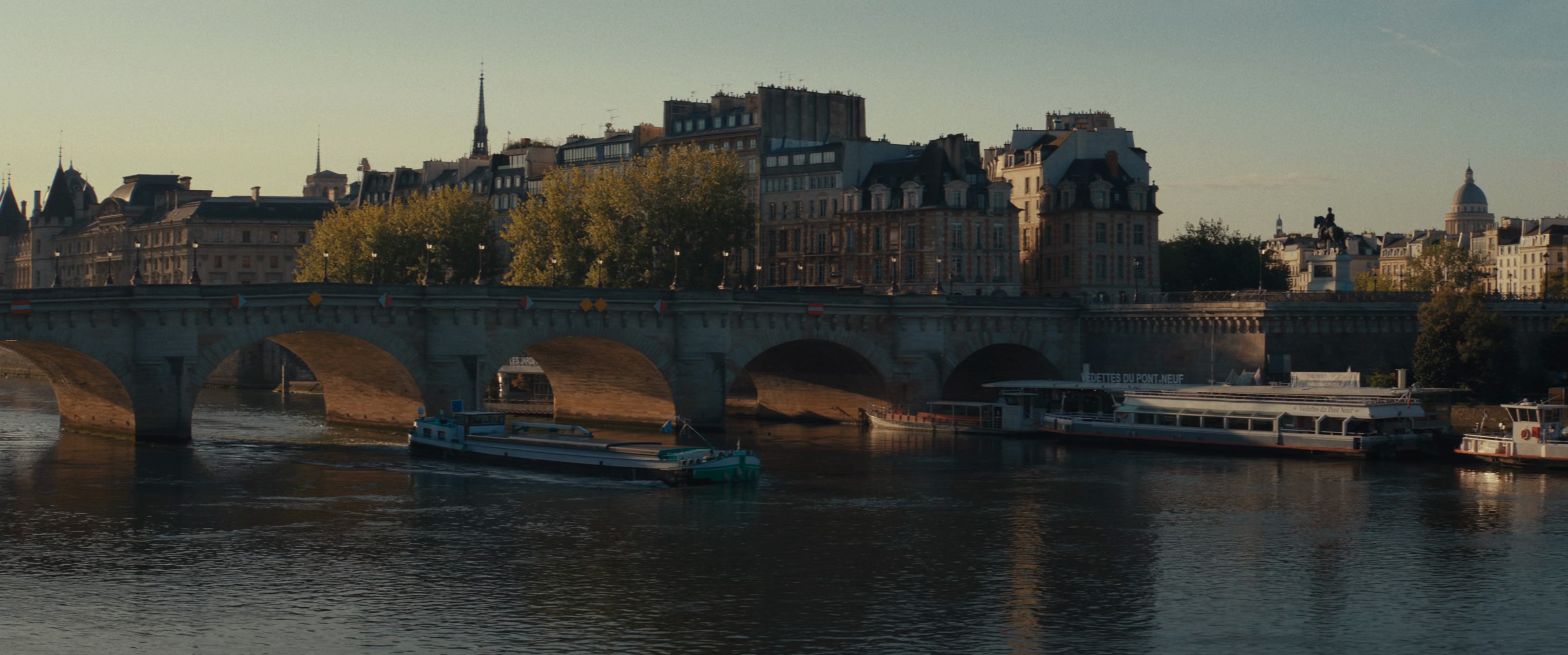 Le Secret de Khéops (2025) —  shot,  lighting