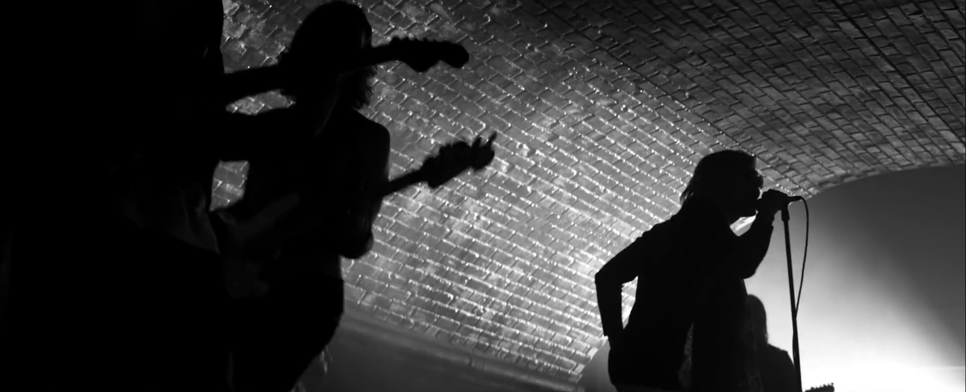 R.I.P. 2 My Youth  (2015) —  shot,  lighting