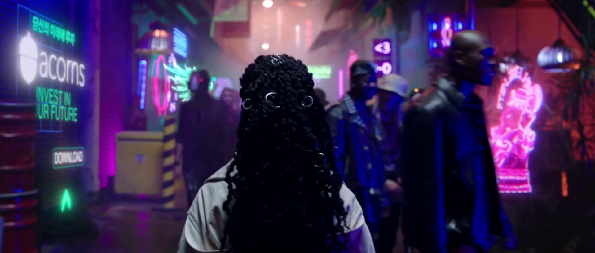 Panini  (2019) —  shot,  lighting