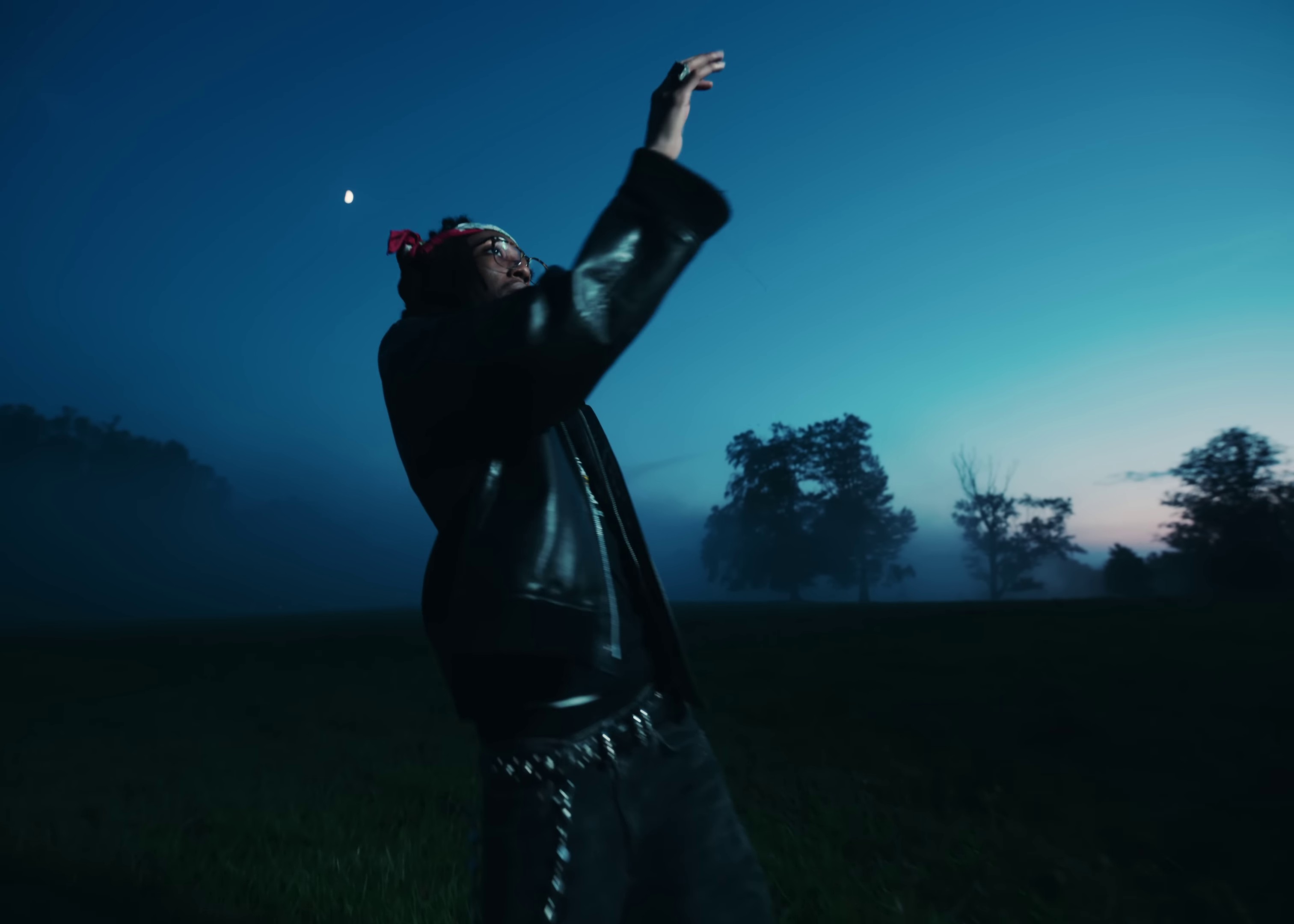 500lbs (2023) —  shot,  lighting