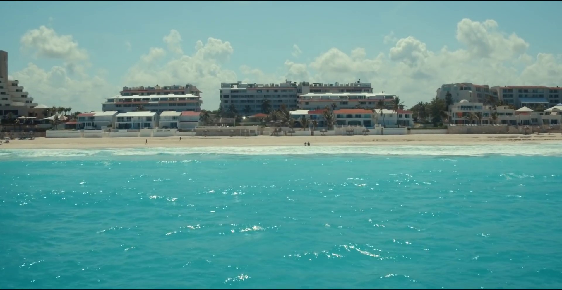 J'Suis QLF (2016) —  shot,  lighting