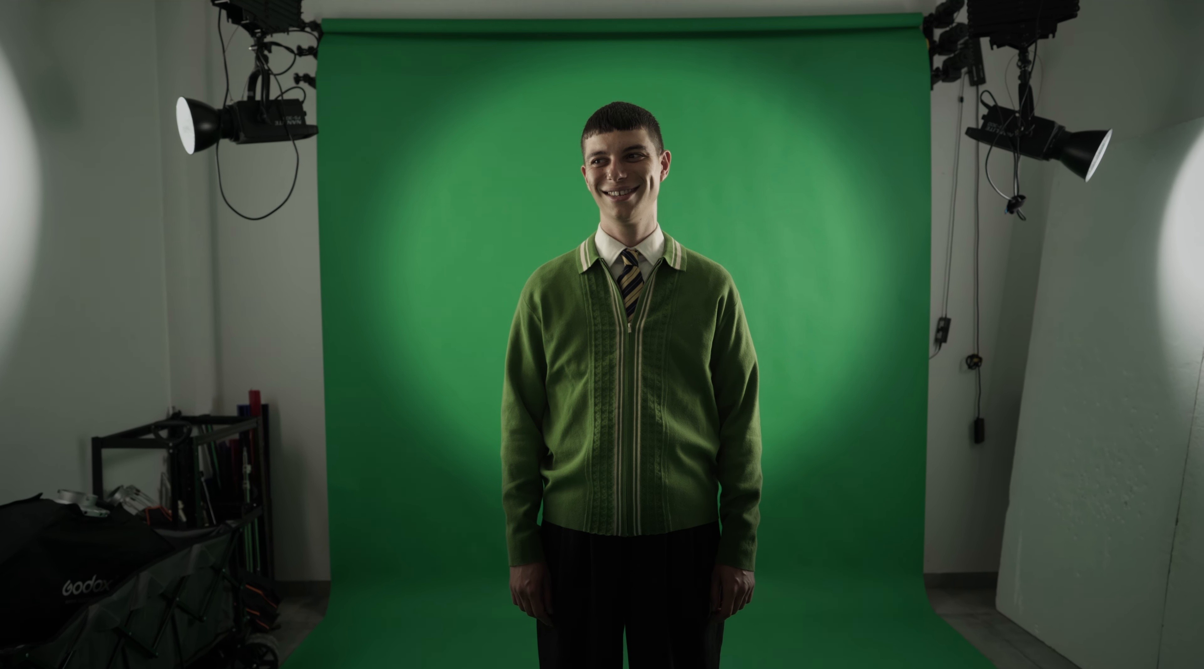 Poupée Russe (2025) —  shot,  lighting