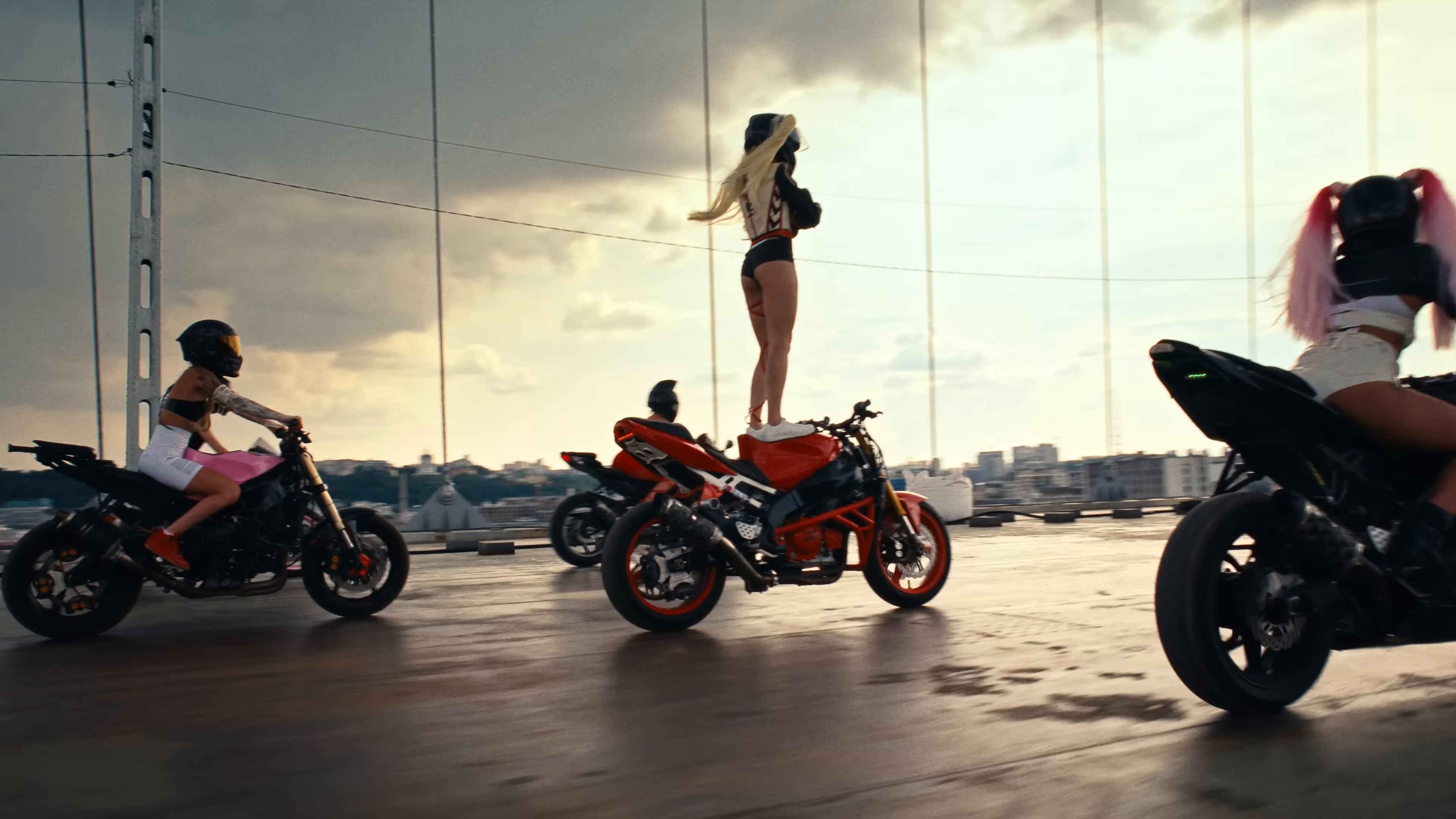 SAOKO (2022) —  shot,  lighting