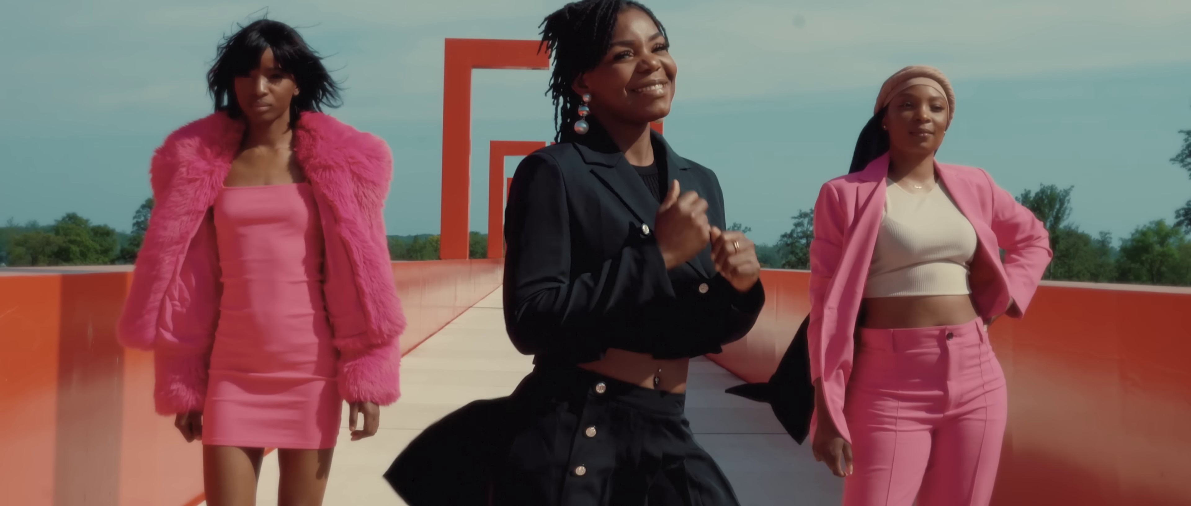 BOR’O nini (2023) —  shot,  lighting