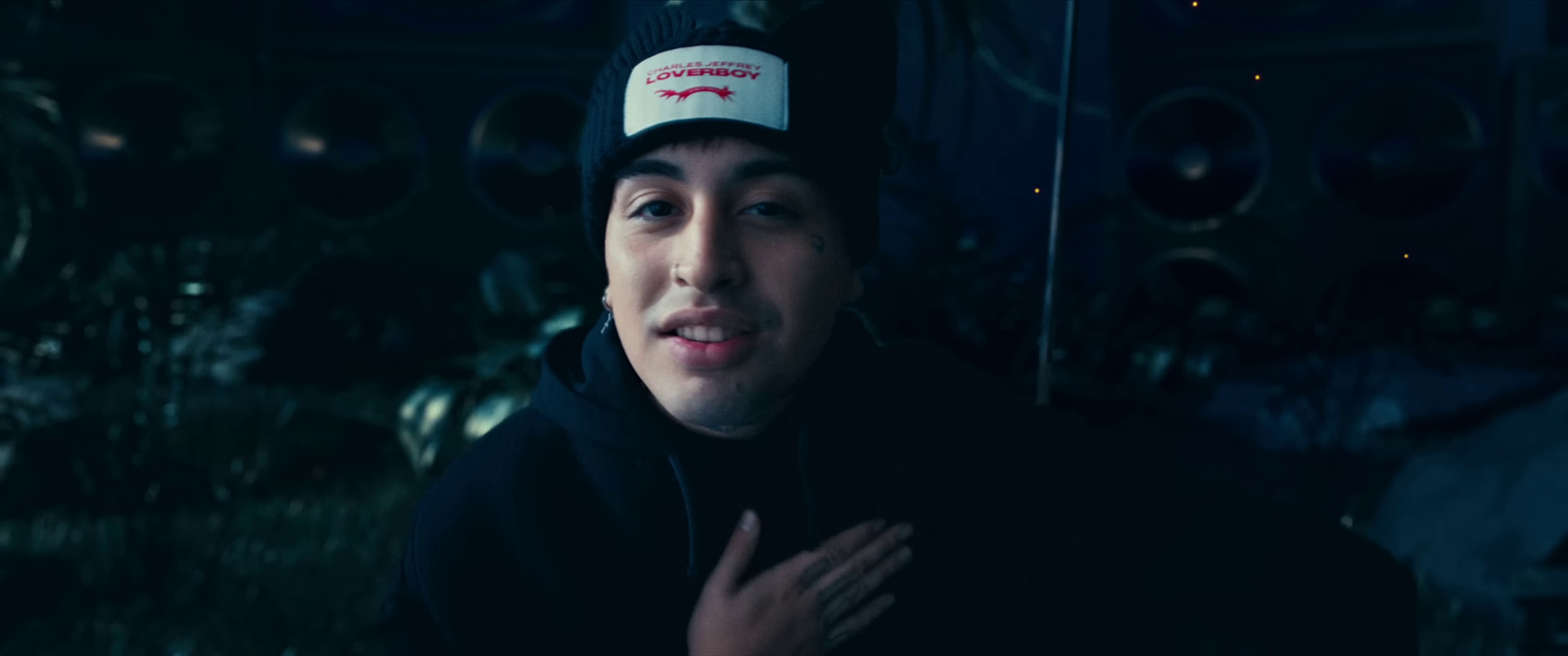 Como Yo :( (2023) —  shot,  lighting