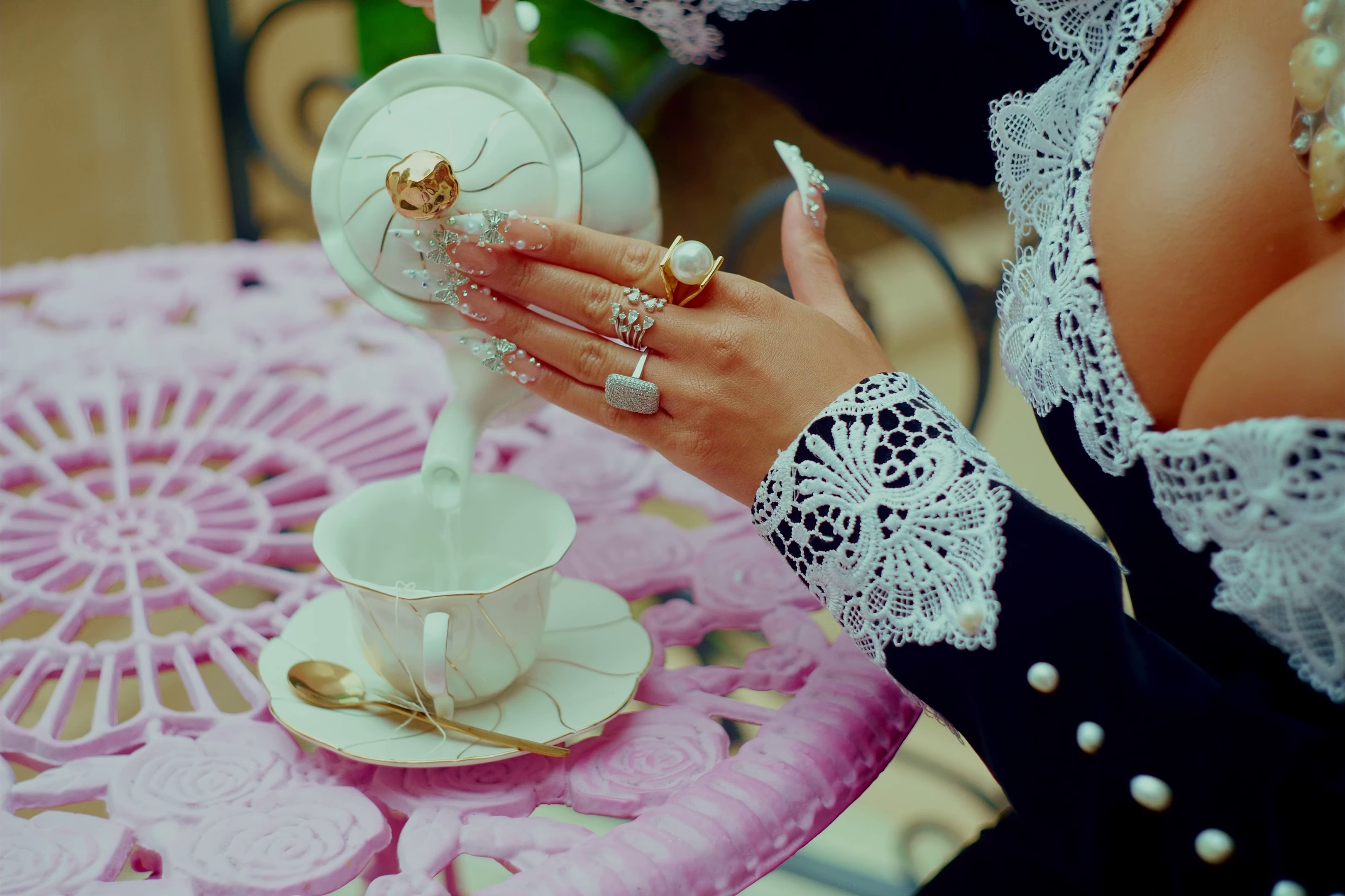 RICHTIVITIES (2024) —  shot,  lighting