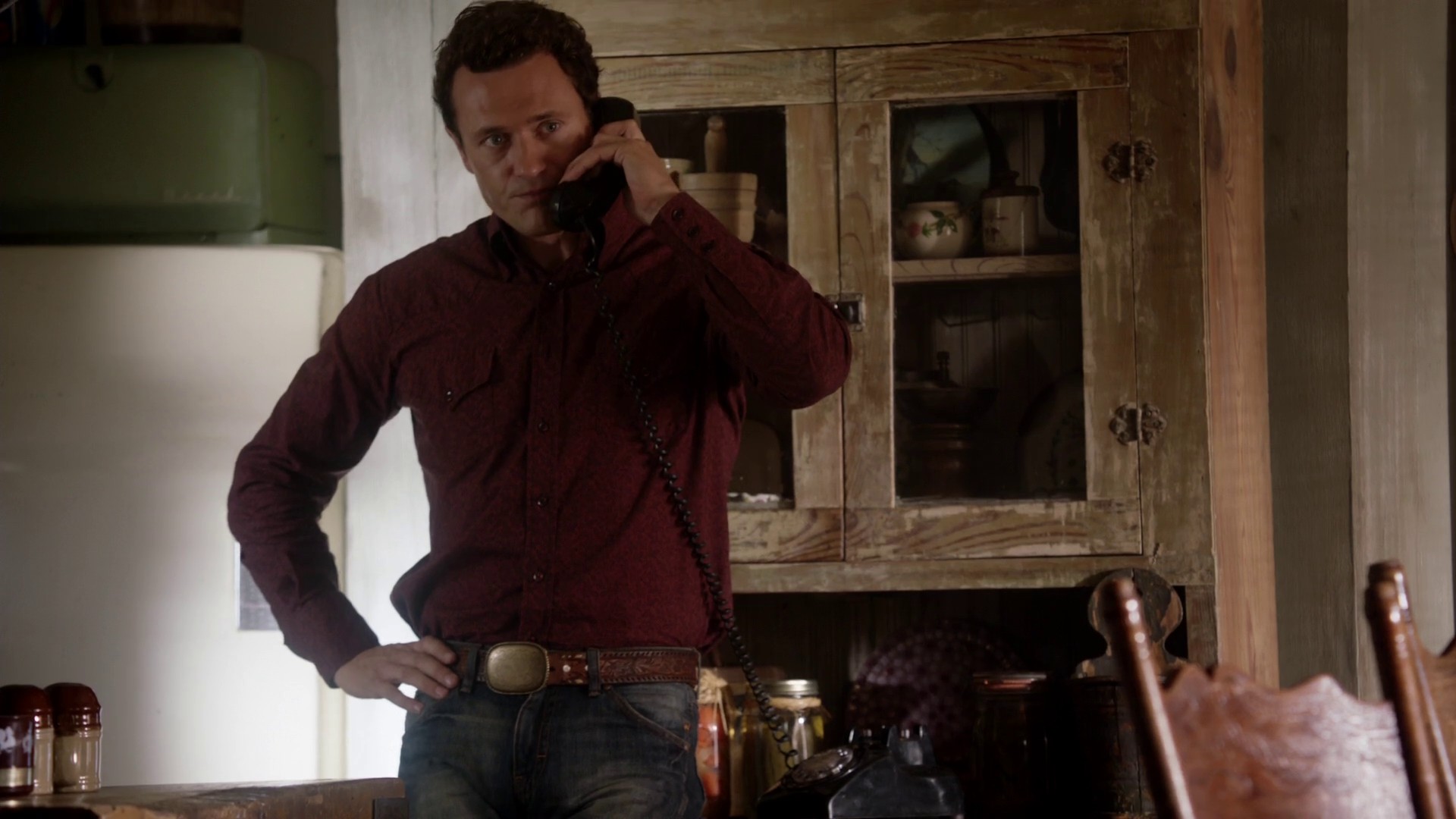 (Il)Legitimate (2012) —  shot,  lighting