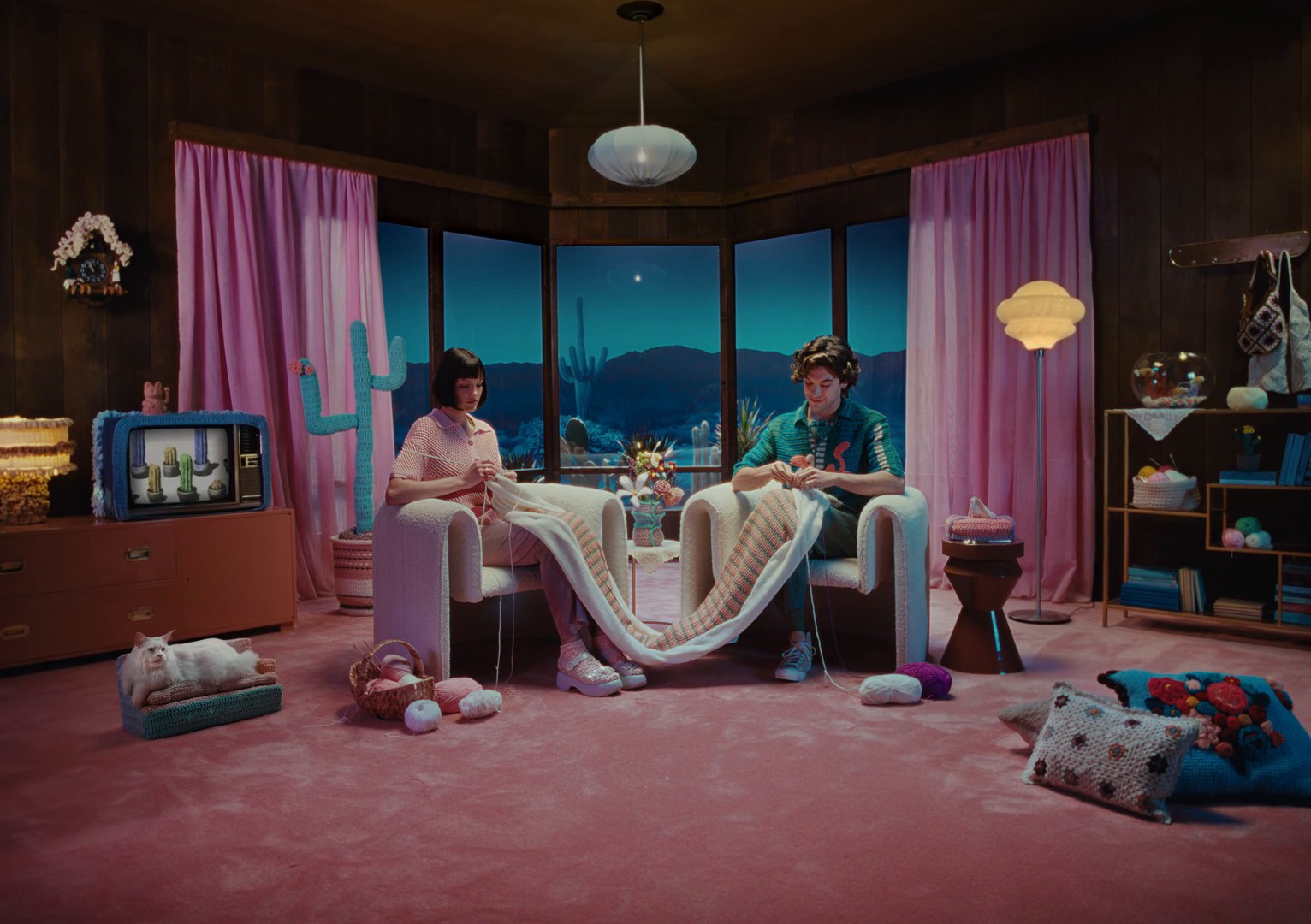 NATIONAL BANK OF GREECE - Next app - Knitting (2024) —  shot,  lighting