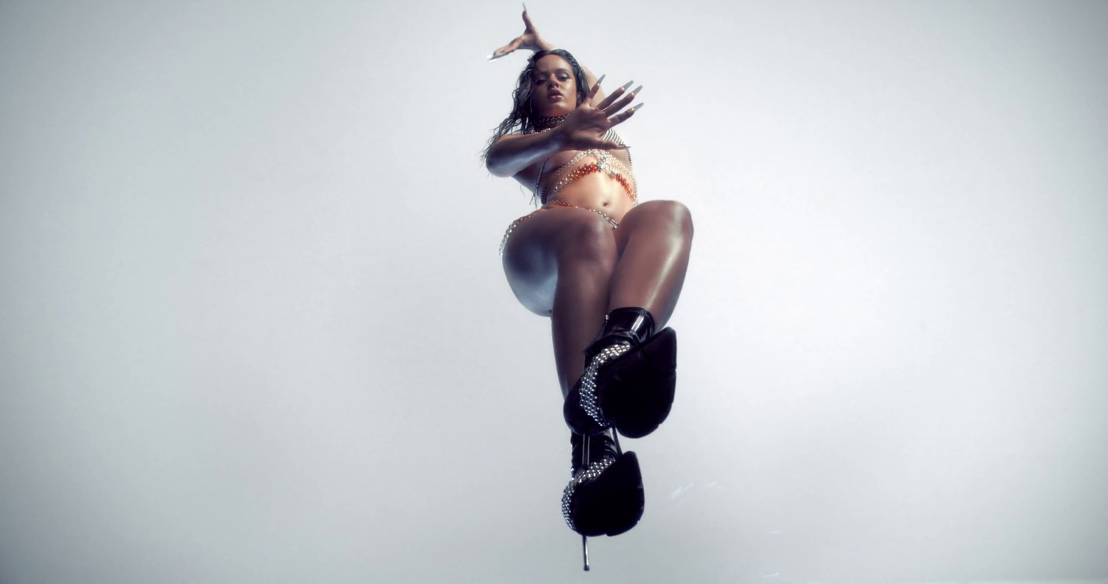 MOTOMAMI (2022) —  shot,  lighting