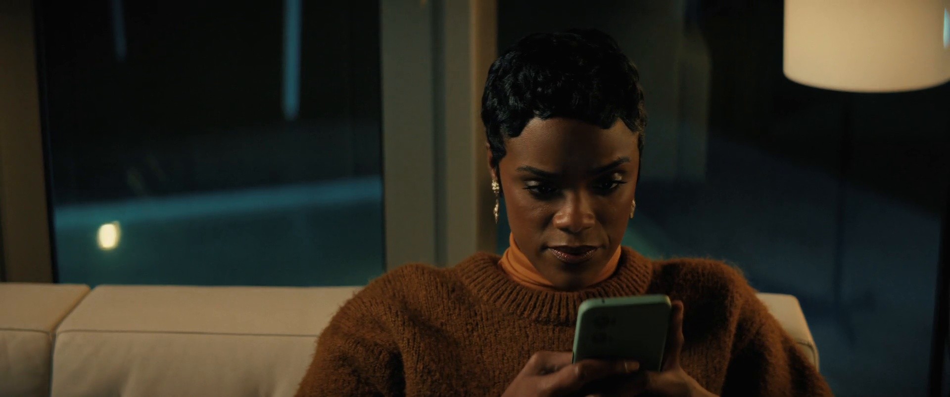 AXE LONGLASTING (2025) —  shot,  lighting