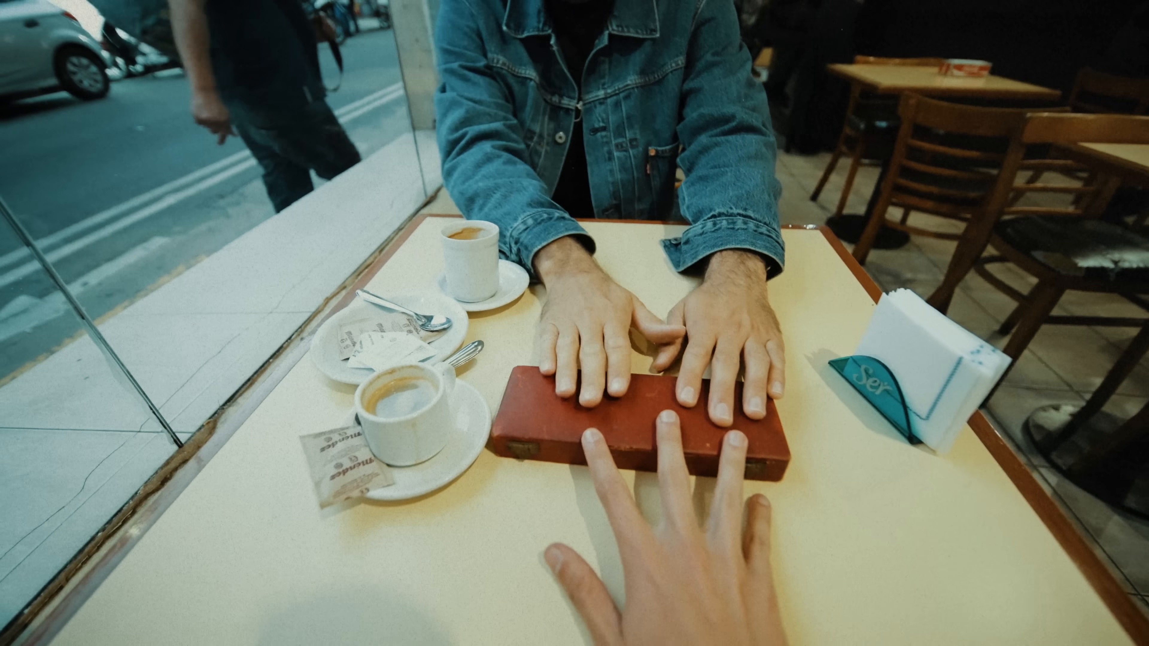 Costumbres Argentinas (2024) —  shot,  lighting