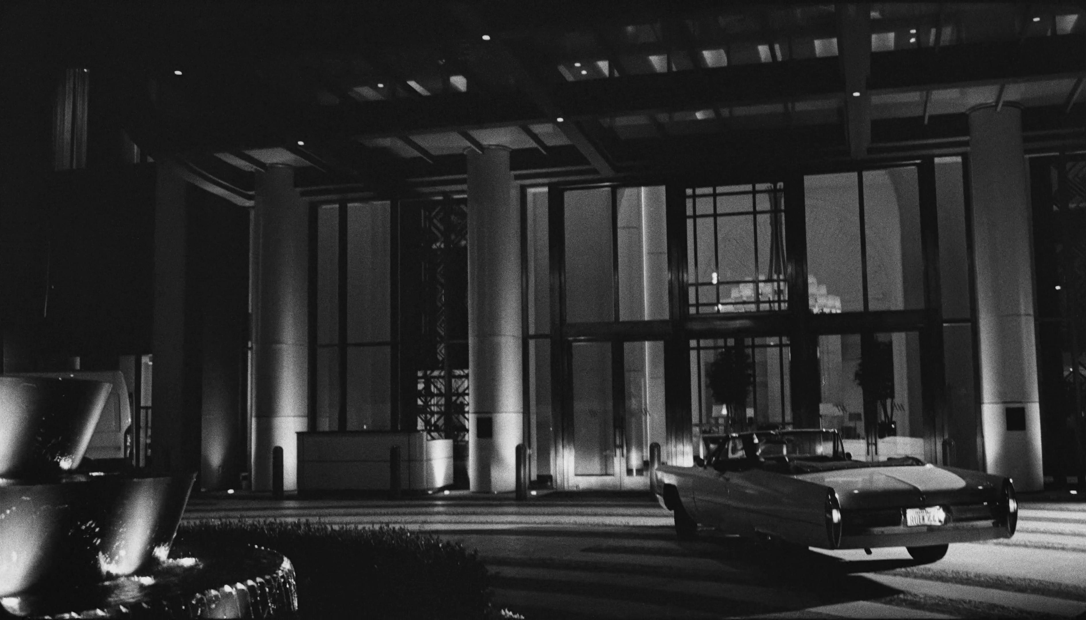 PEARL CADILLAC (2019) —  shot,  lighting