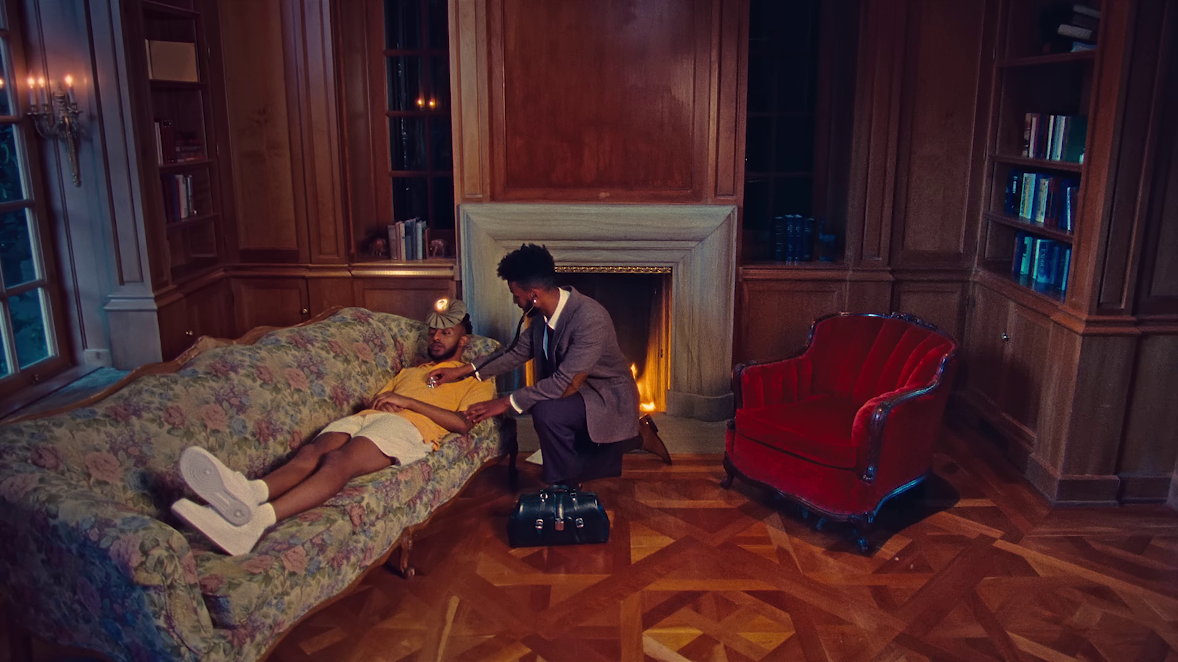 Compensating (2020) —  shot,  lighting